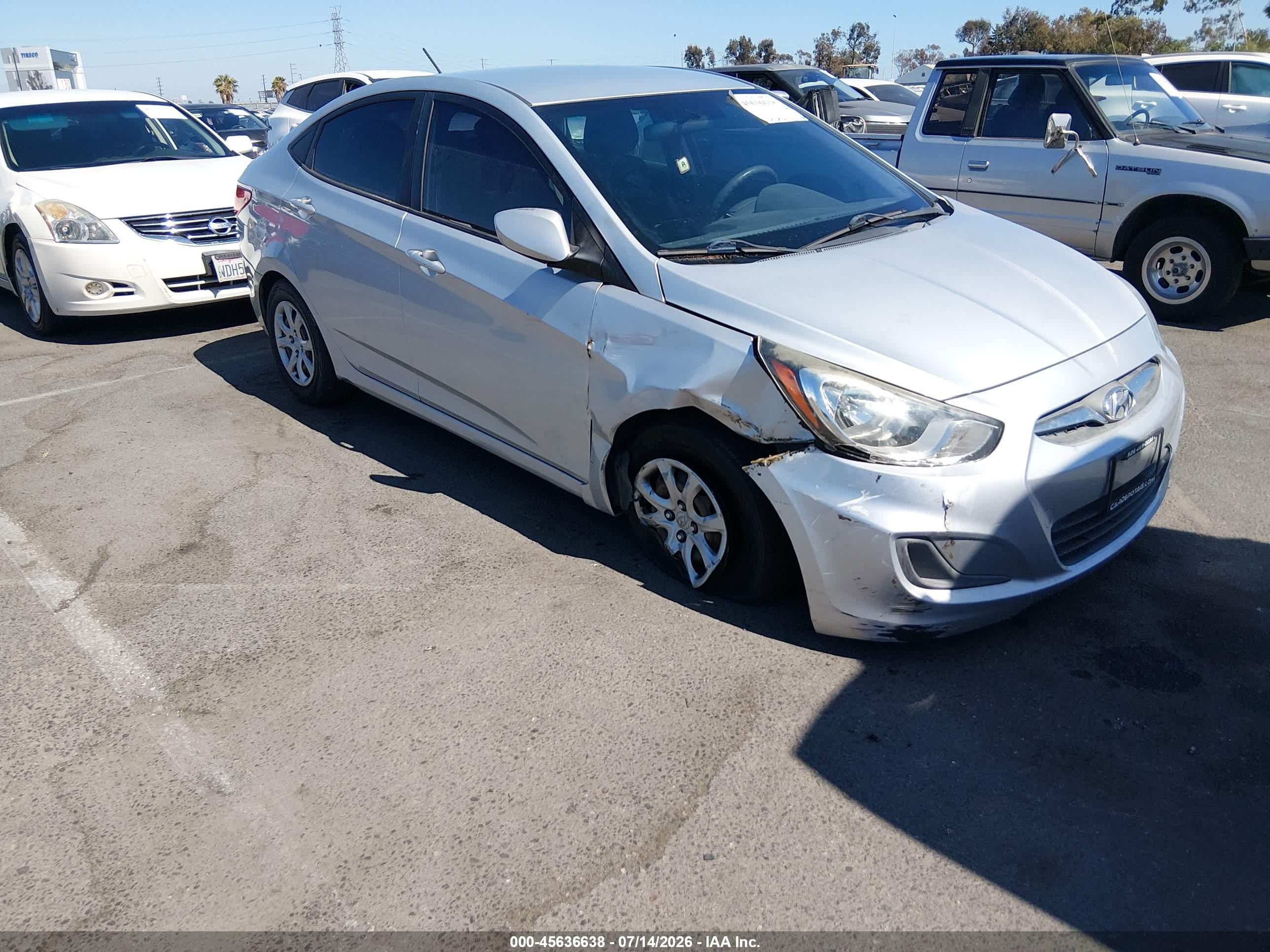 2014 Hyundai Accent Gls Silver vin: KMHCT4AE1EU600057
