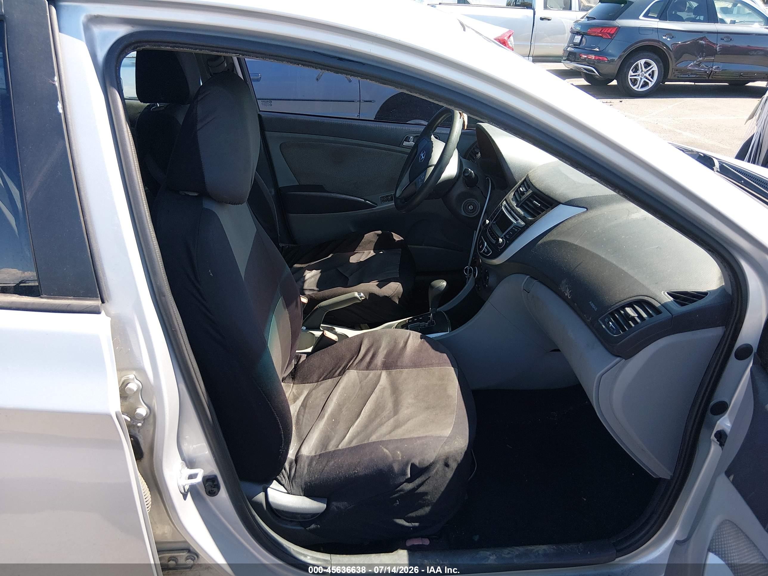 2014 Hyundai Accent Gls Silver vin: KMHCT4AE1EU600057
