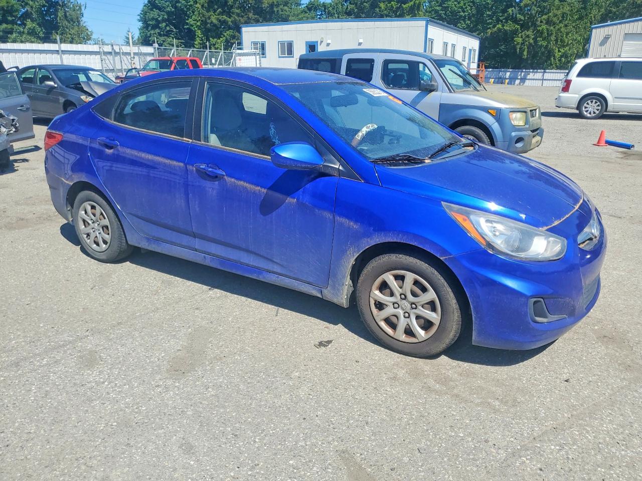 2014 Hyundai Accent Gls Синий vin: KMHCT4AE1EU613777