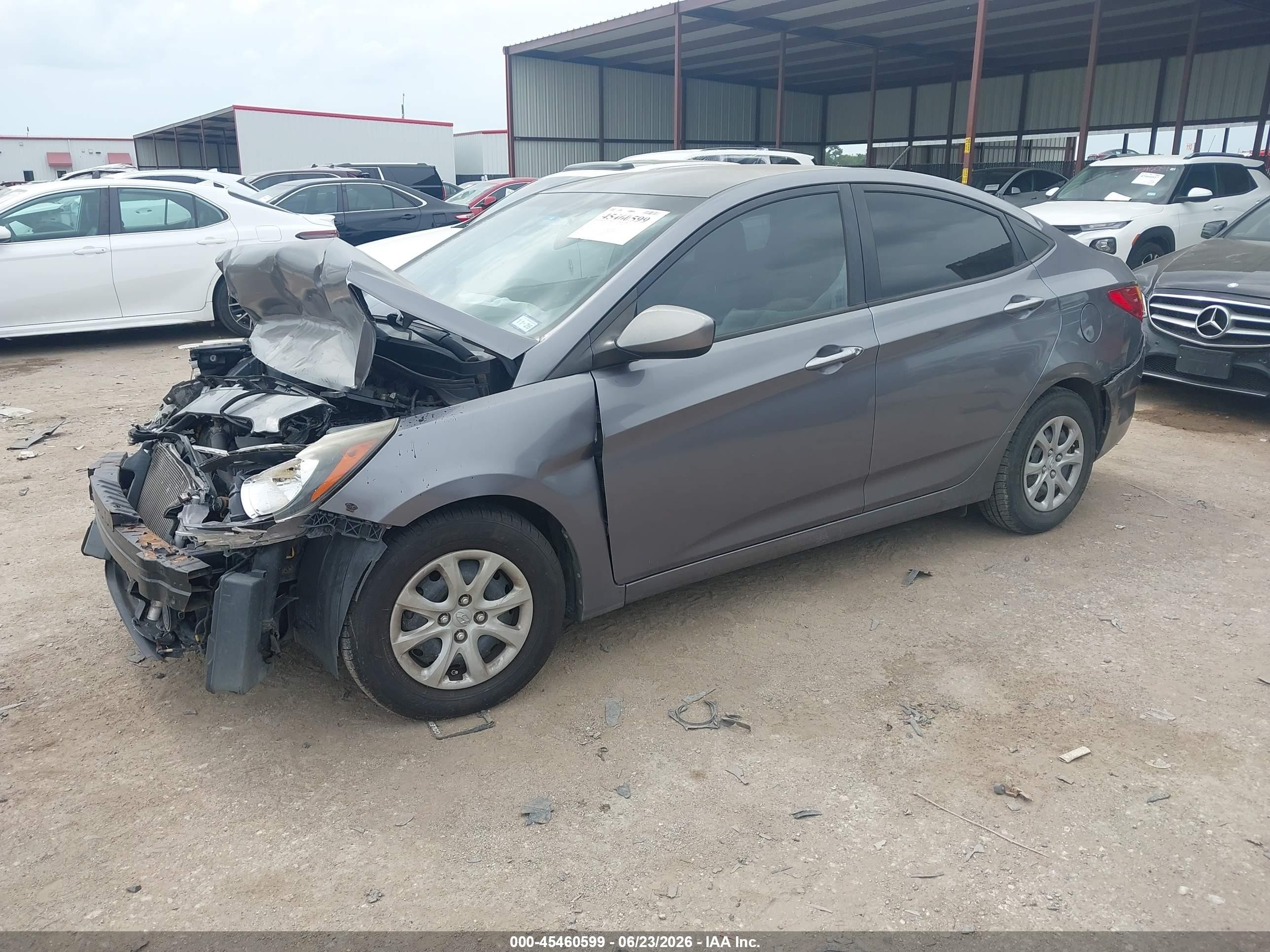 2014 Hyundai Accent Gls Gray vin: KMHCT4AE1EU636931