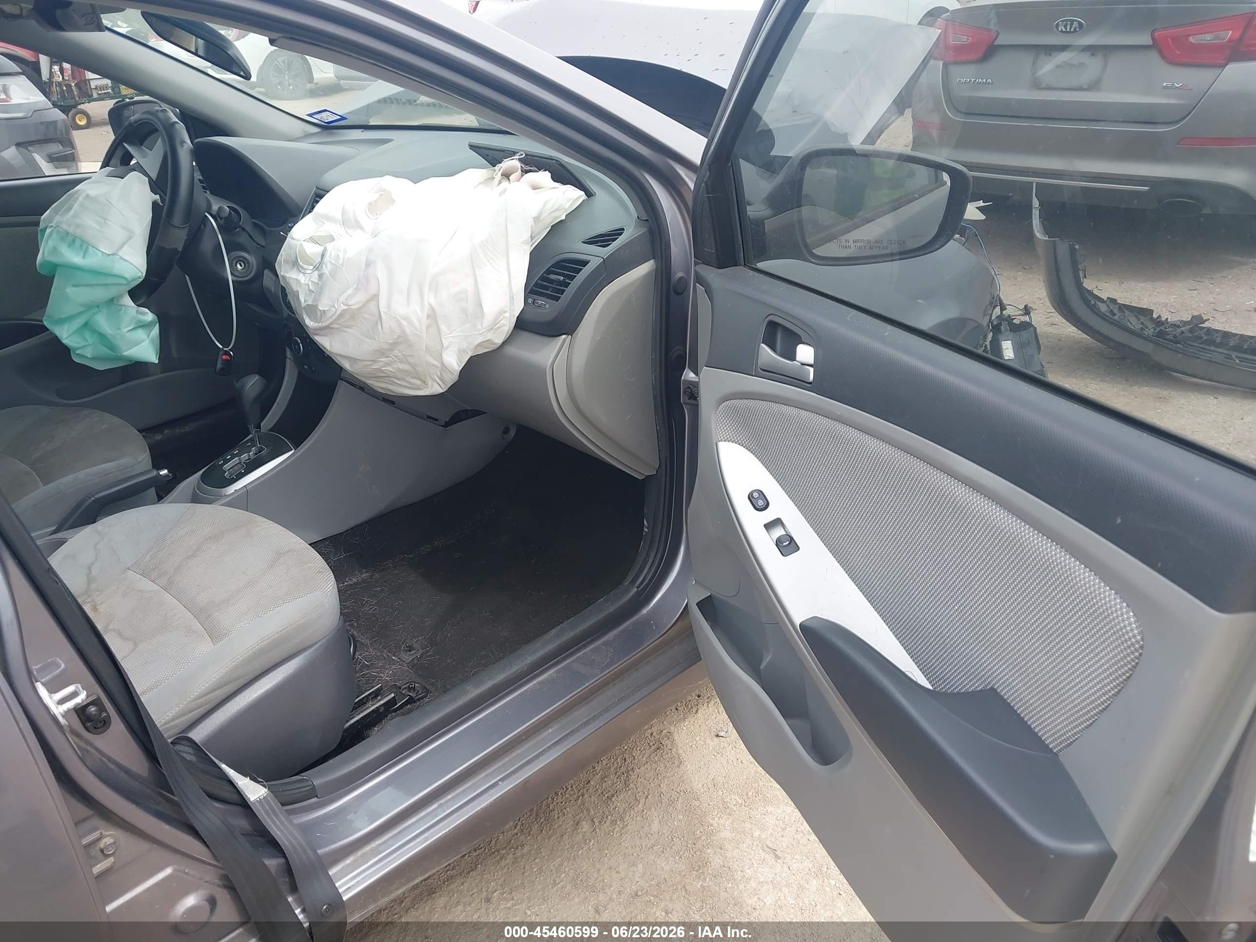 2014 Hyundai Accent Gls Gray vin: KMHCT4AE1EU636931