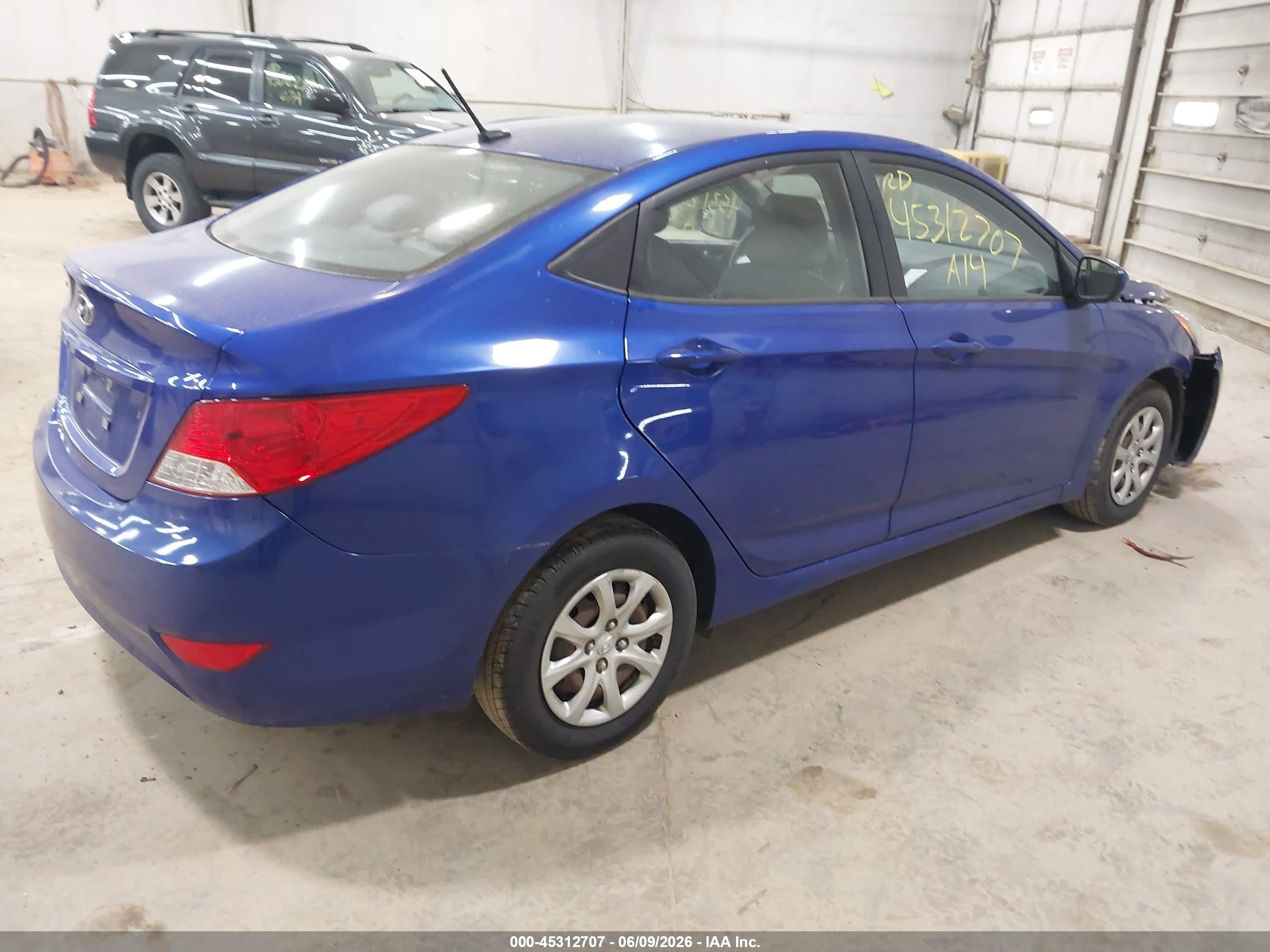 2014 Hyundai Accent Gls Blue vin: KMHCT4AE1EU682761