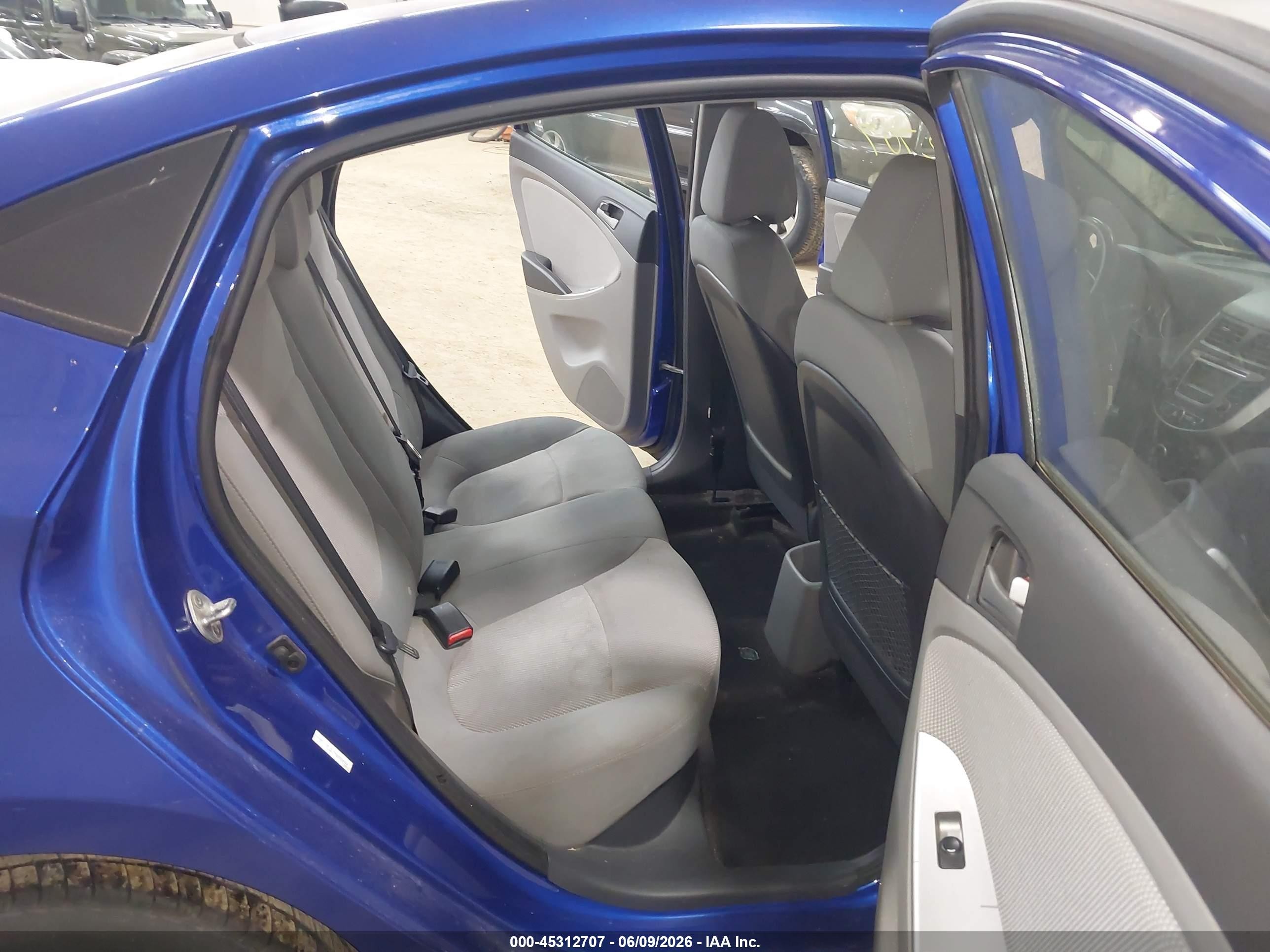 2014 Hyundai Accent Gls Blue vin: KMHCT4AE1EU682761