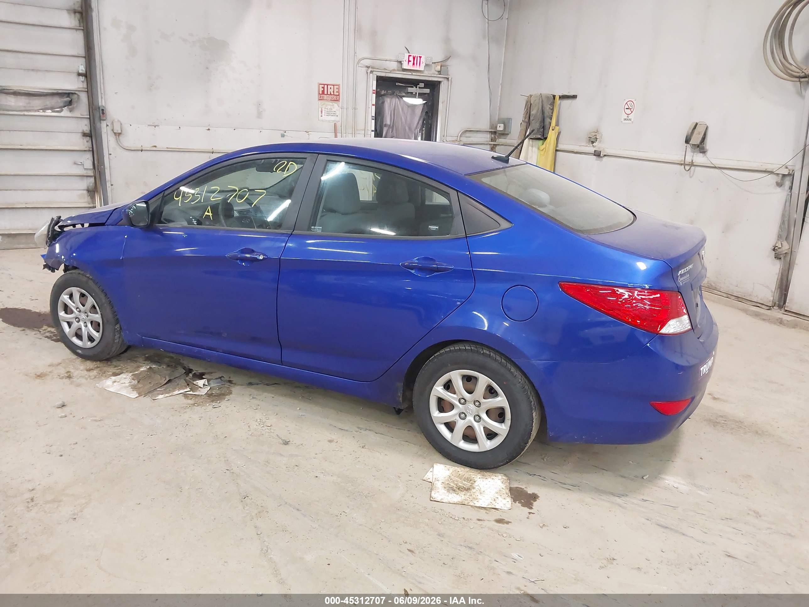 2014 Hyundai Accent Gls Blue vin: KMHCT4AE1EU682761