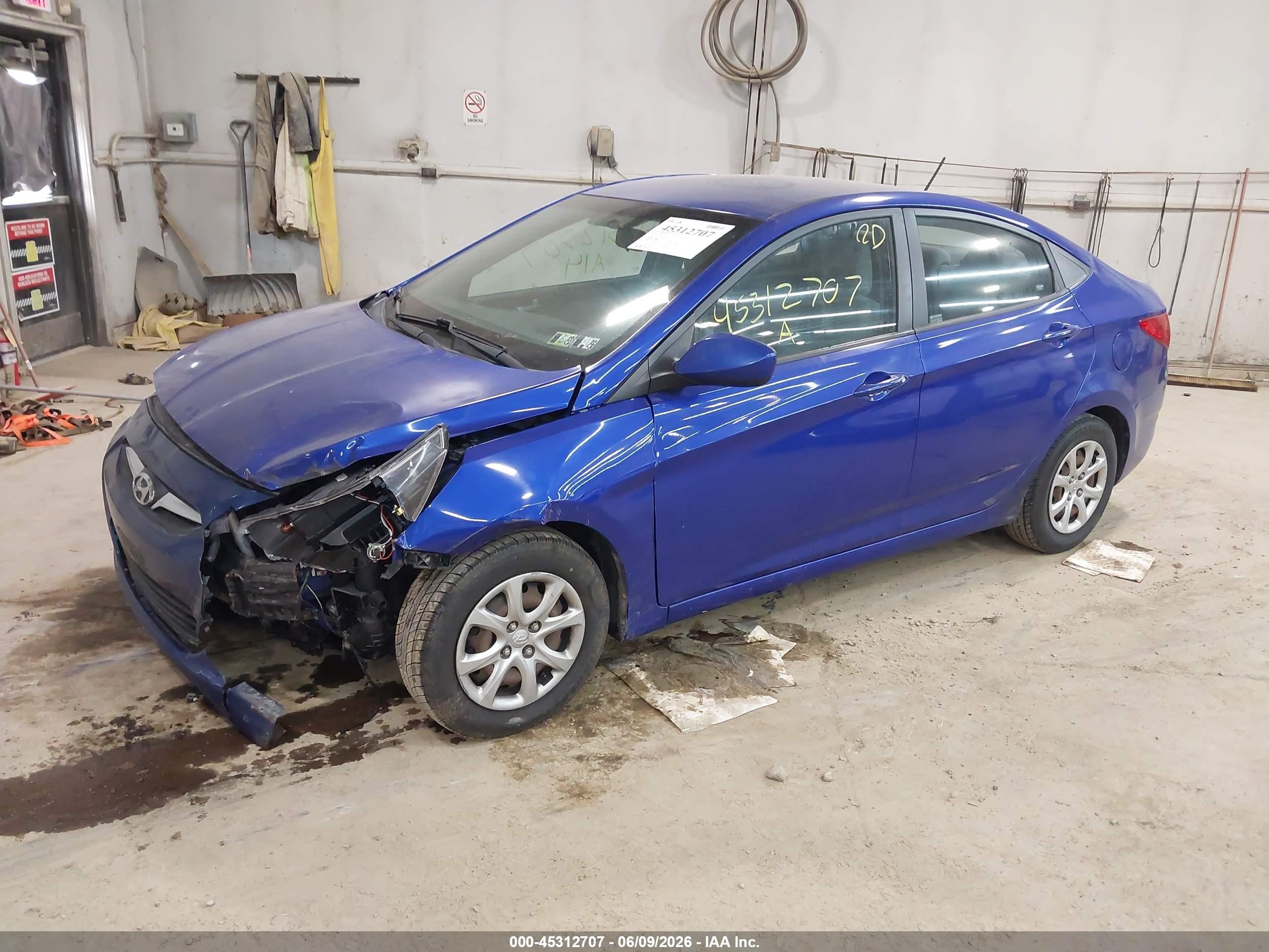 2014 Hyundai Accent Gls Blue vin: KMHCT4AE1EU682761