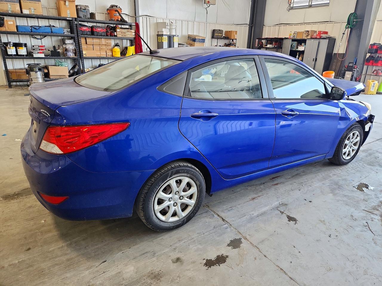 2014 Hyundai Accent Gls Blue vin: KMHCT4AE1EU703463