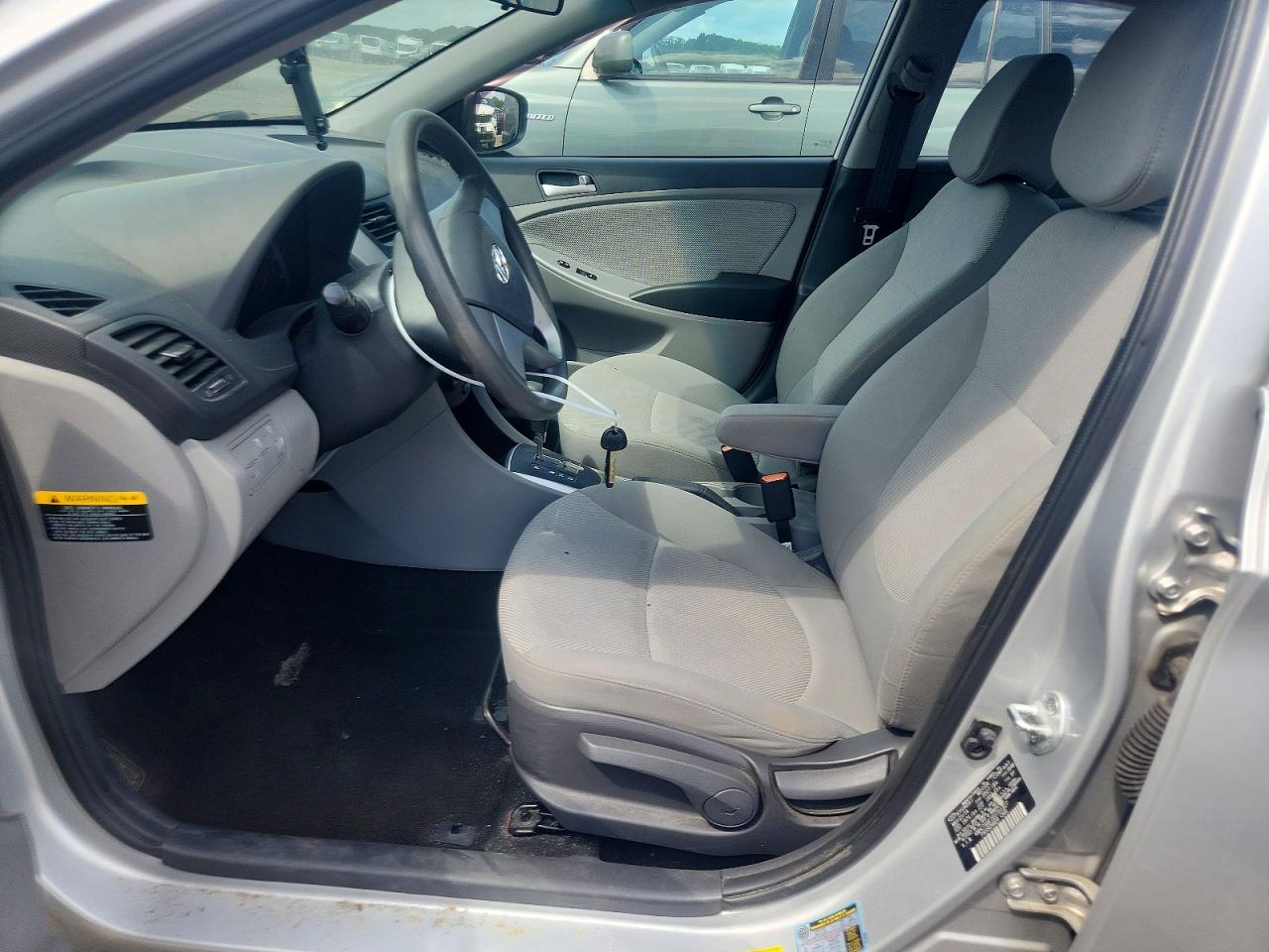 2014 Hyundai Accent Gls Silver vin: KMHCT4AE1EU731327