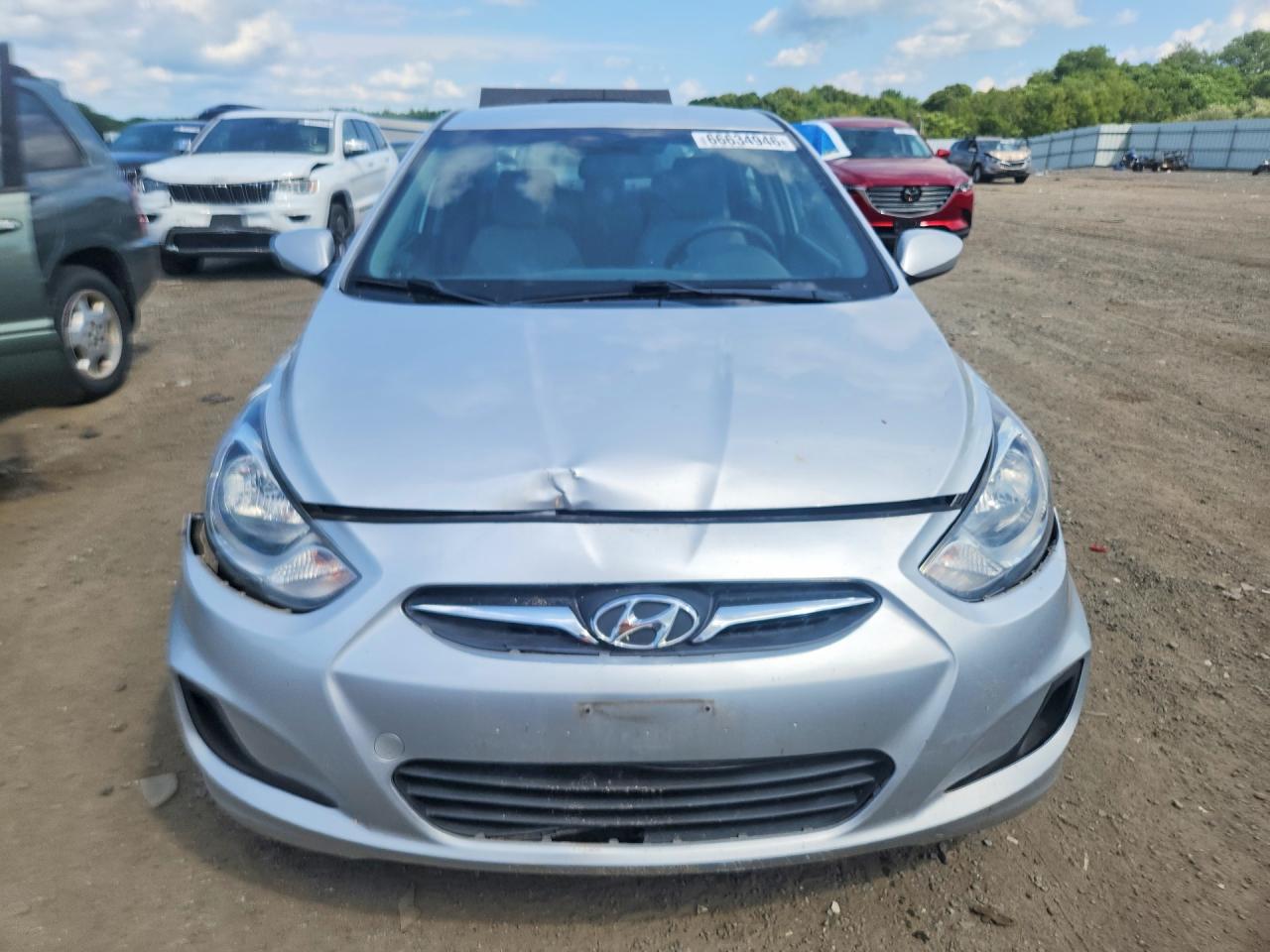 2014 Hyundai Accent Gls Silver vin: KMHCT4AE1EU731327