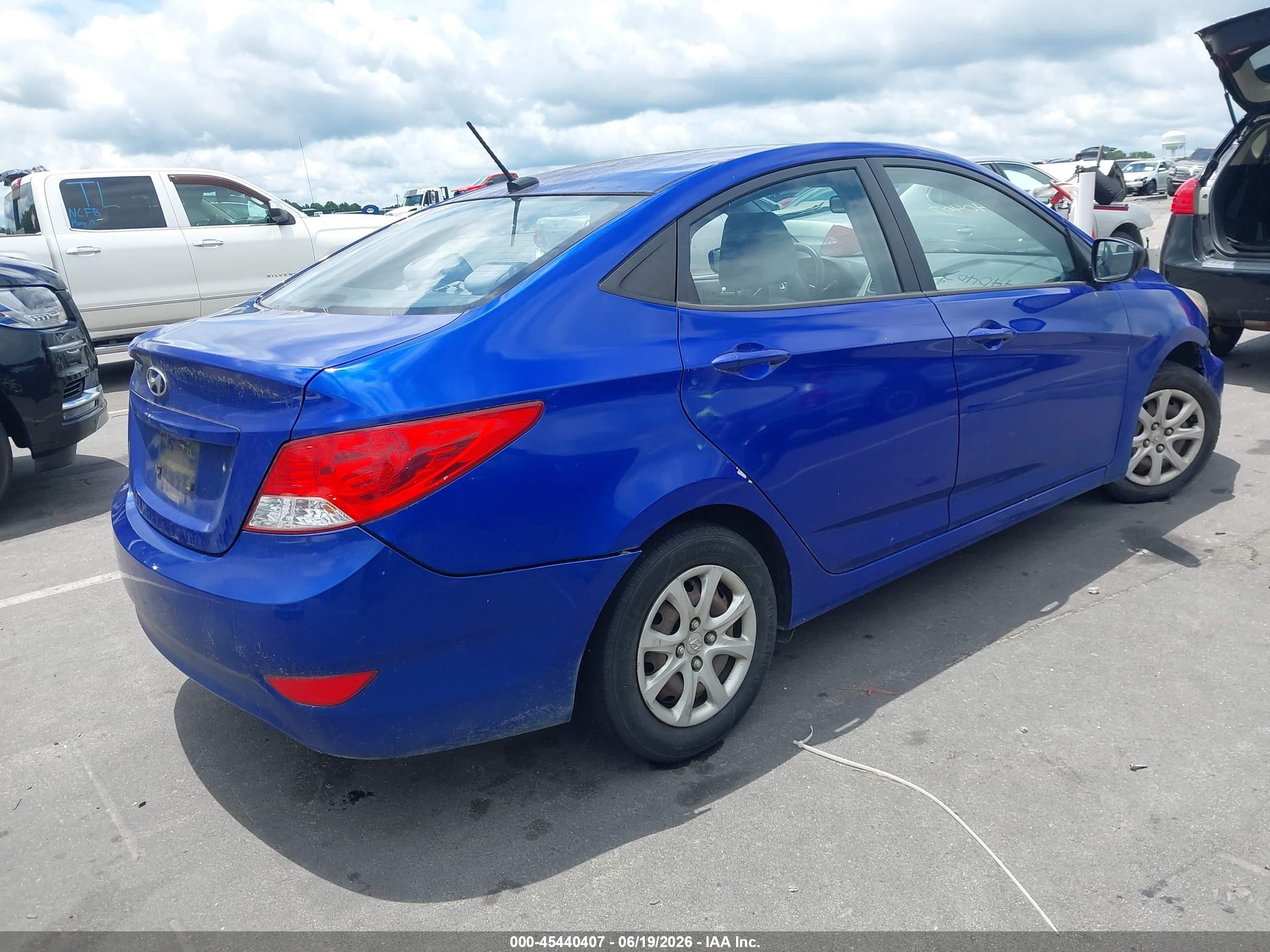 2014 Hyundai Accent Gls Blue vin: KMHCT4AE1EU733675
