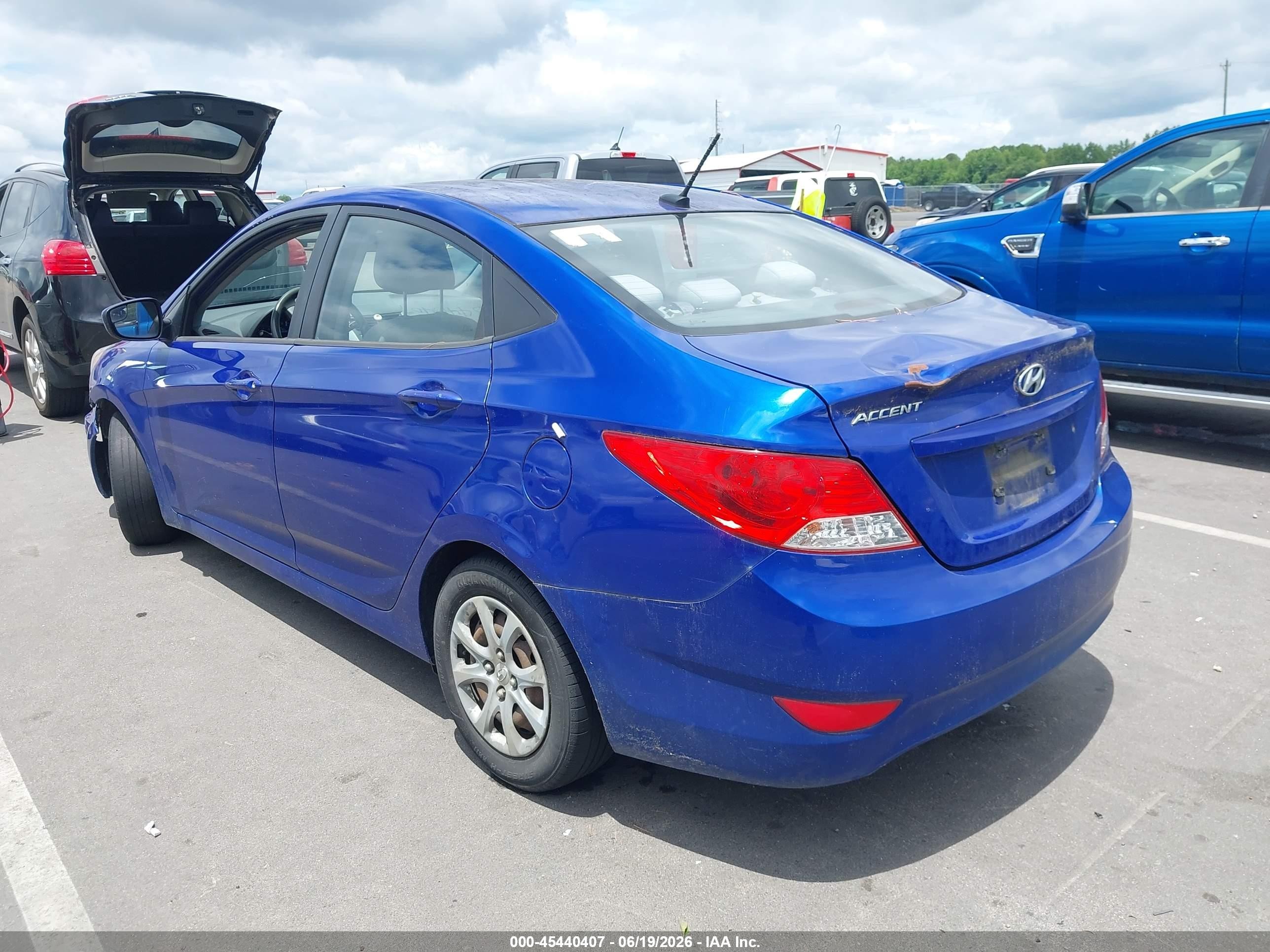 2014 Hyundai Accent Gls Blue vin: KMHCT4AE1EU733675