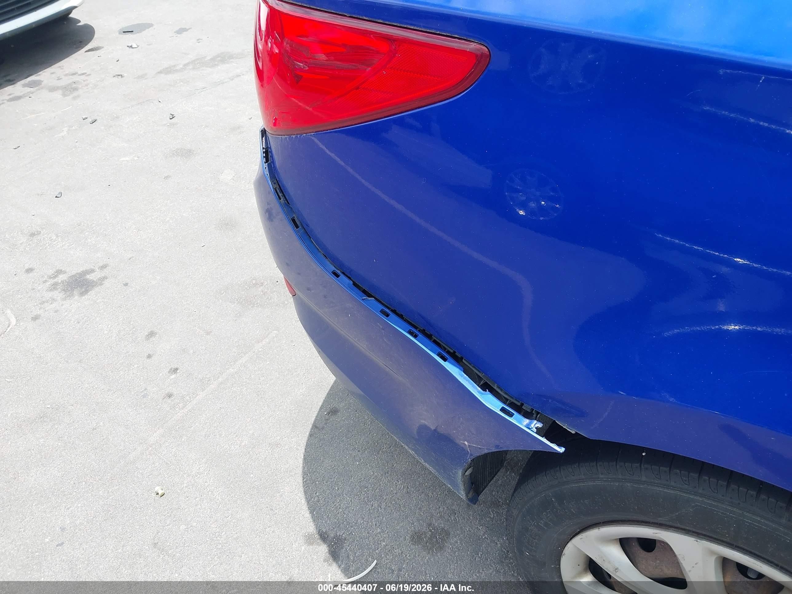 2014 Hyundai Accent Gls Blue vin: KMHCT4AE1EU733675