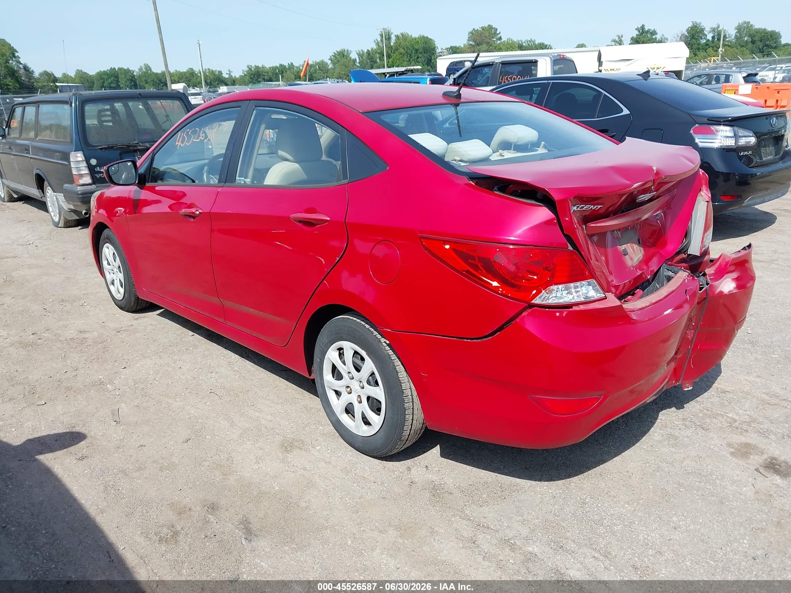 2014 Hyundai Accent Gls Red vin: KMHCT4AE1EU755806