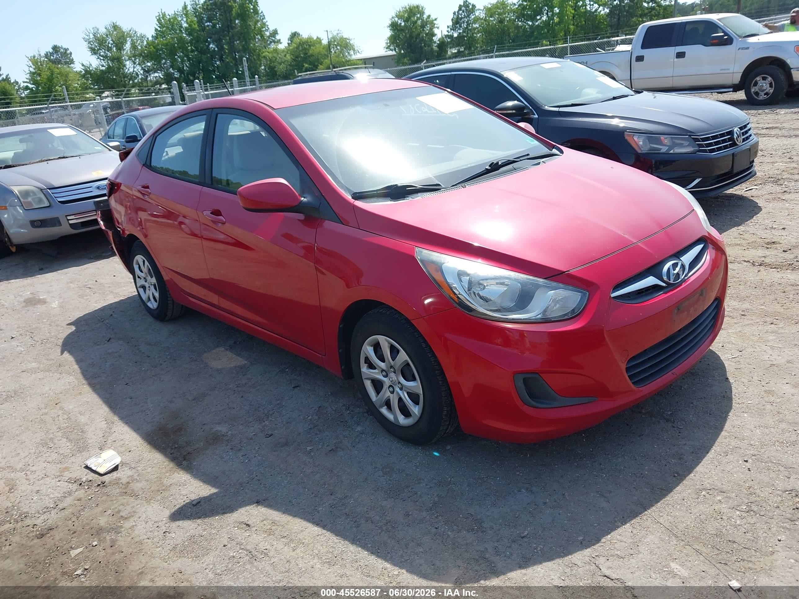 2014 Hyundai Accent Gls Red vin: KMHCT4AE1EU755806