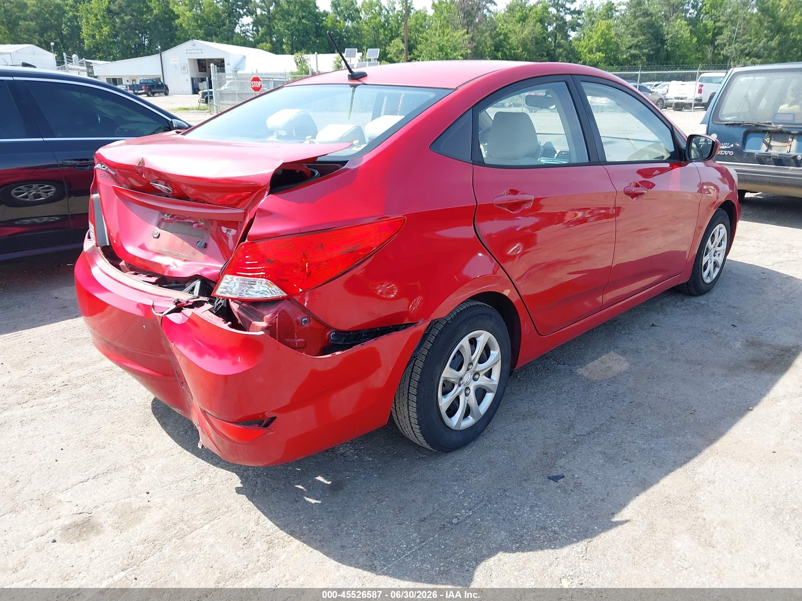 2014 Hyundai Accent Gls Red vin: KMHCT4AE1EU755806
