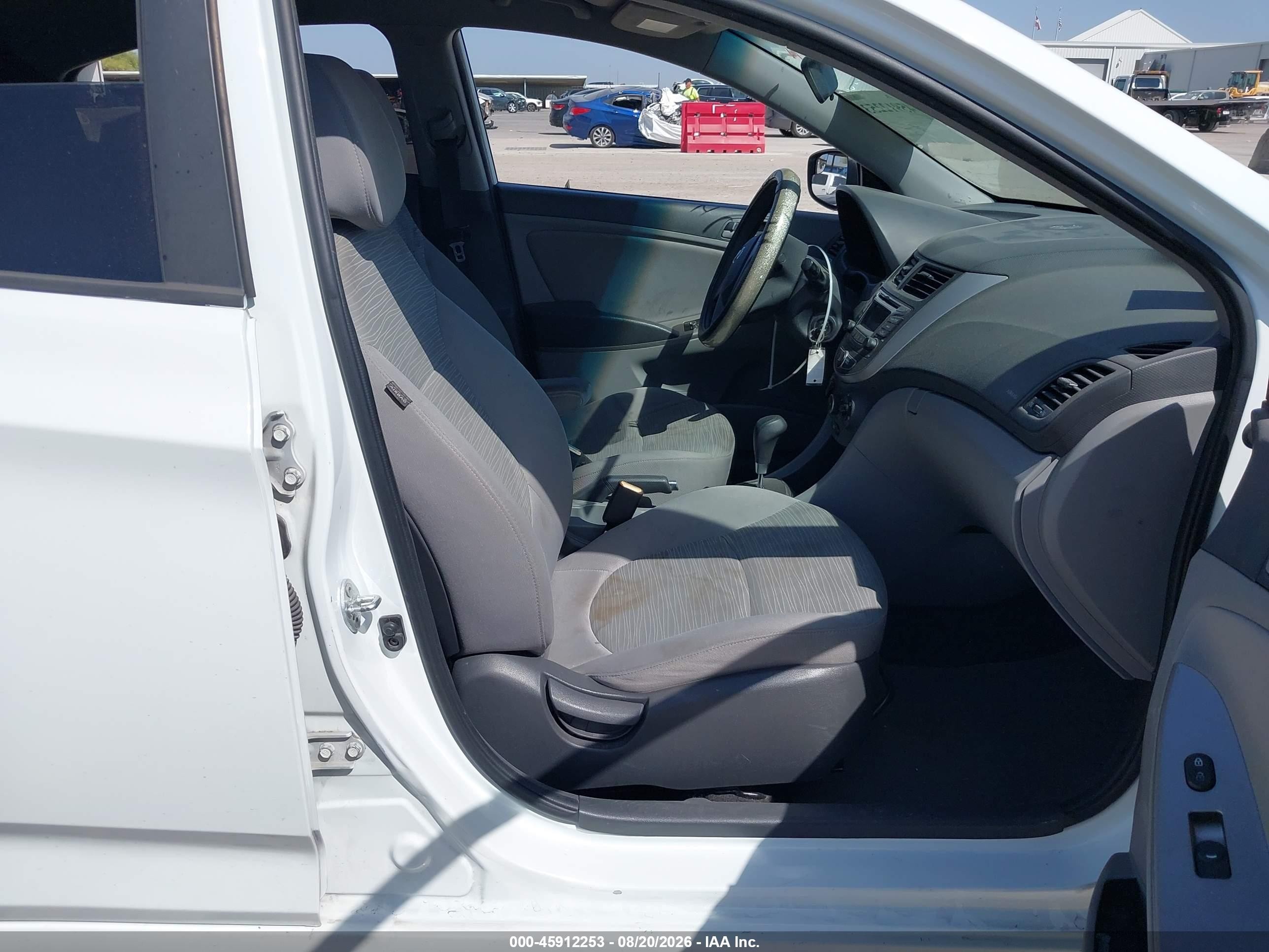 2015 Hyundai Accent Gls White vin: KMHCT4AE1FU855258