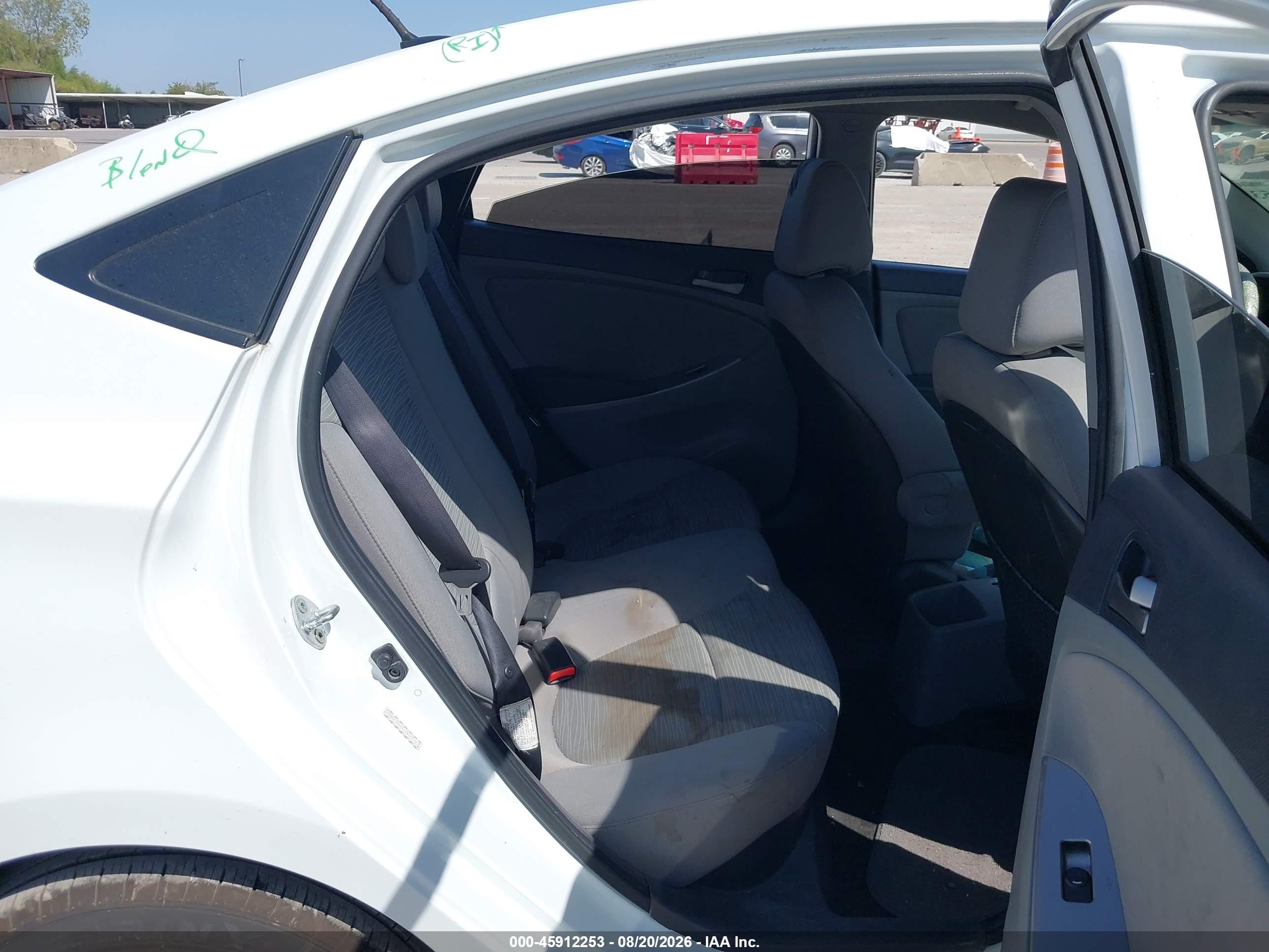 2015 Hyundai Accent Gls White vin: KMHCT4AE1FU855258