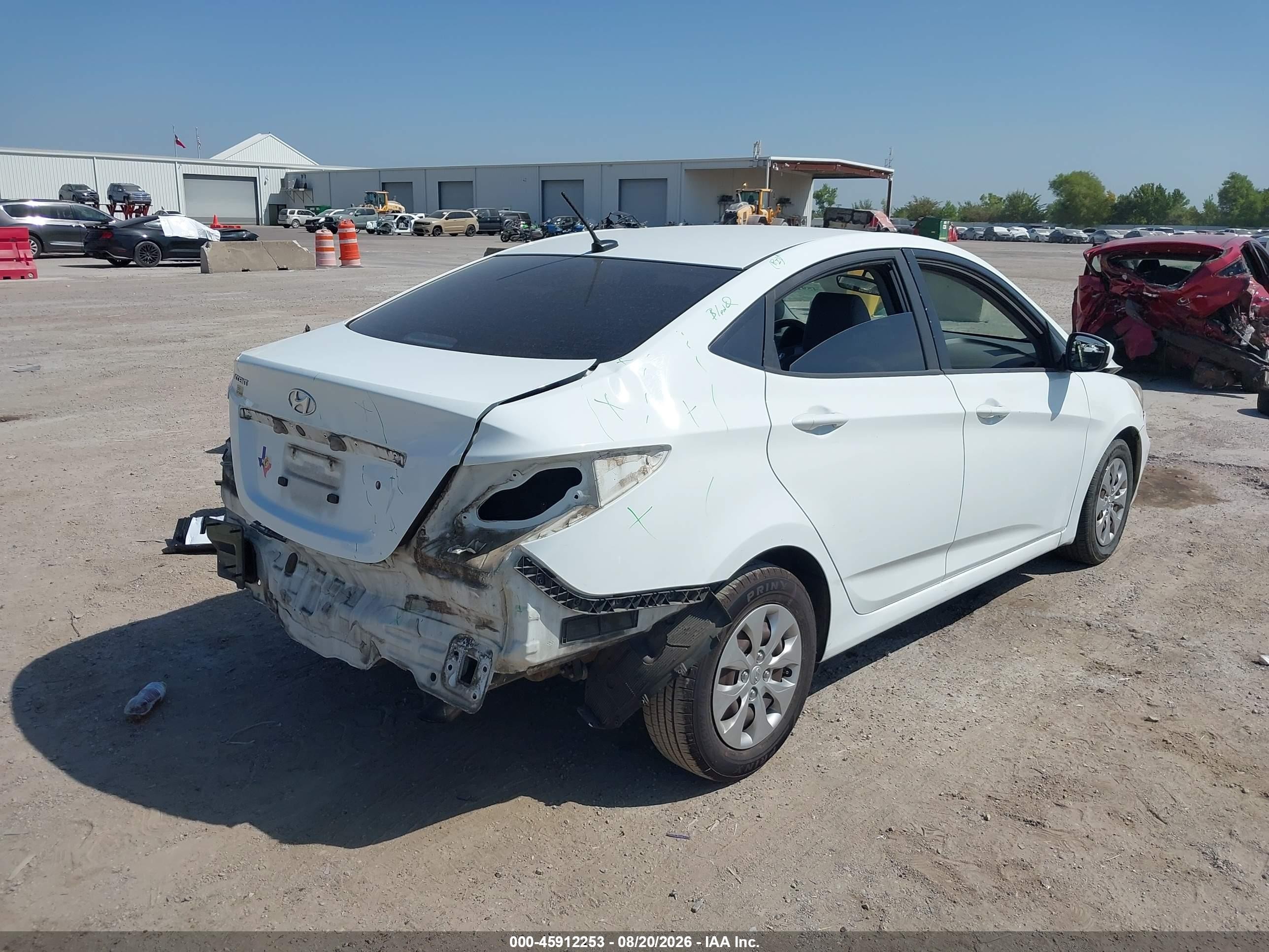 2015 Hyundai Accent Gls White vin: KMHCT4AE1FU855258