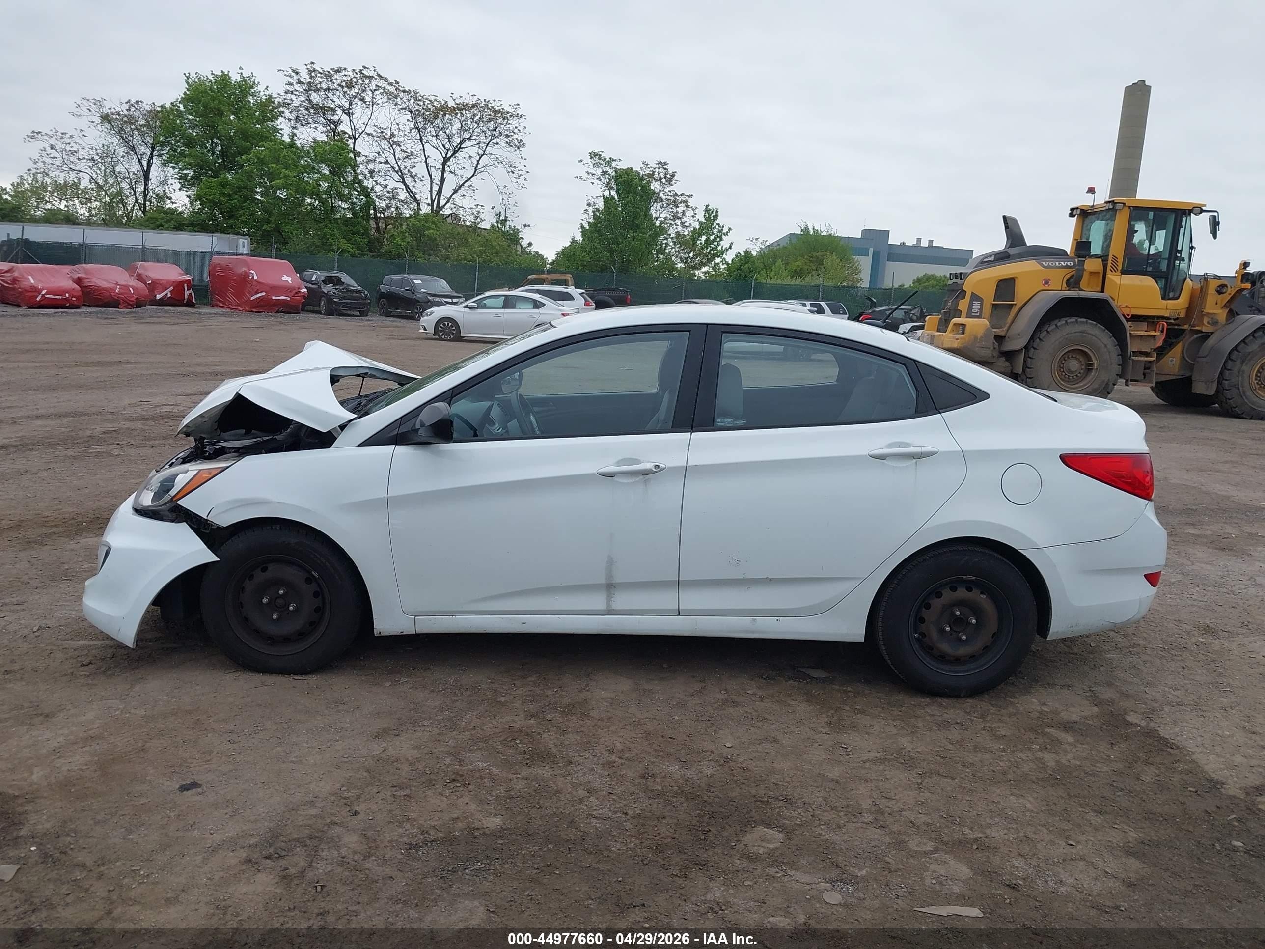 2015 Hyundai Accent Gls White vin: KMHCT4AE1FU860041