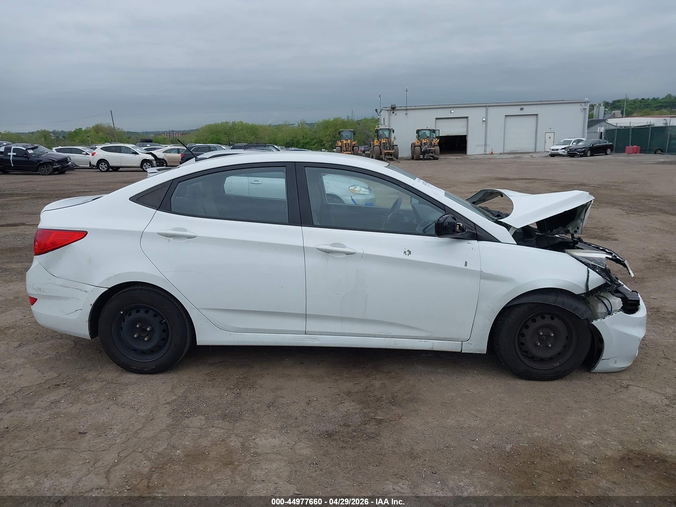 2015 Hyundai Accent Gls White vin: KMHCT4AE1FU860041