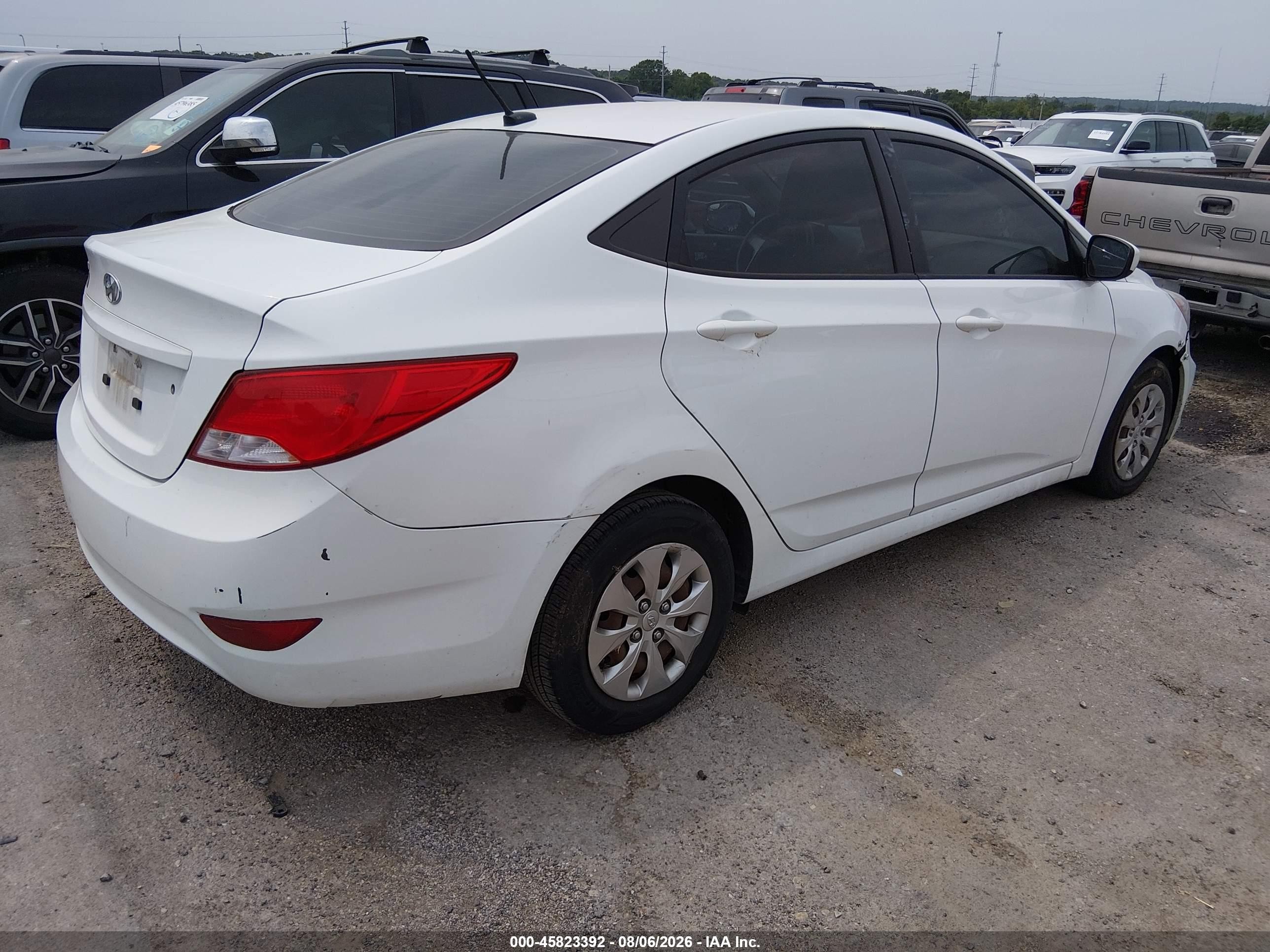 2015 Hyundai Accent Gls White vin: KMHCT4AE1FU899275