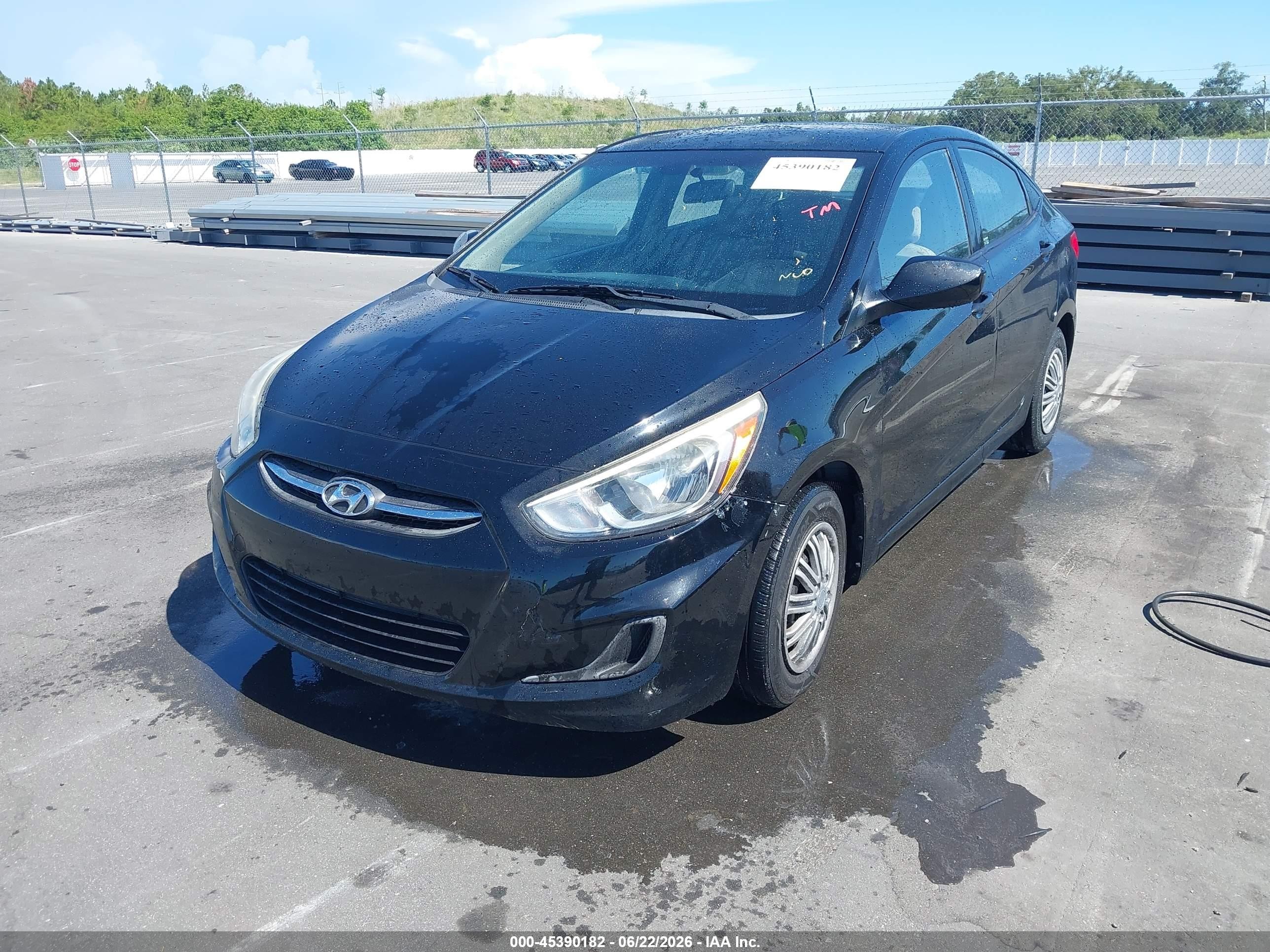 2015 Hyundai Accent Gls Черный vin: KMHCT4AE1FU906550