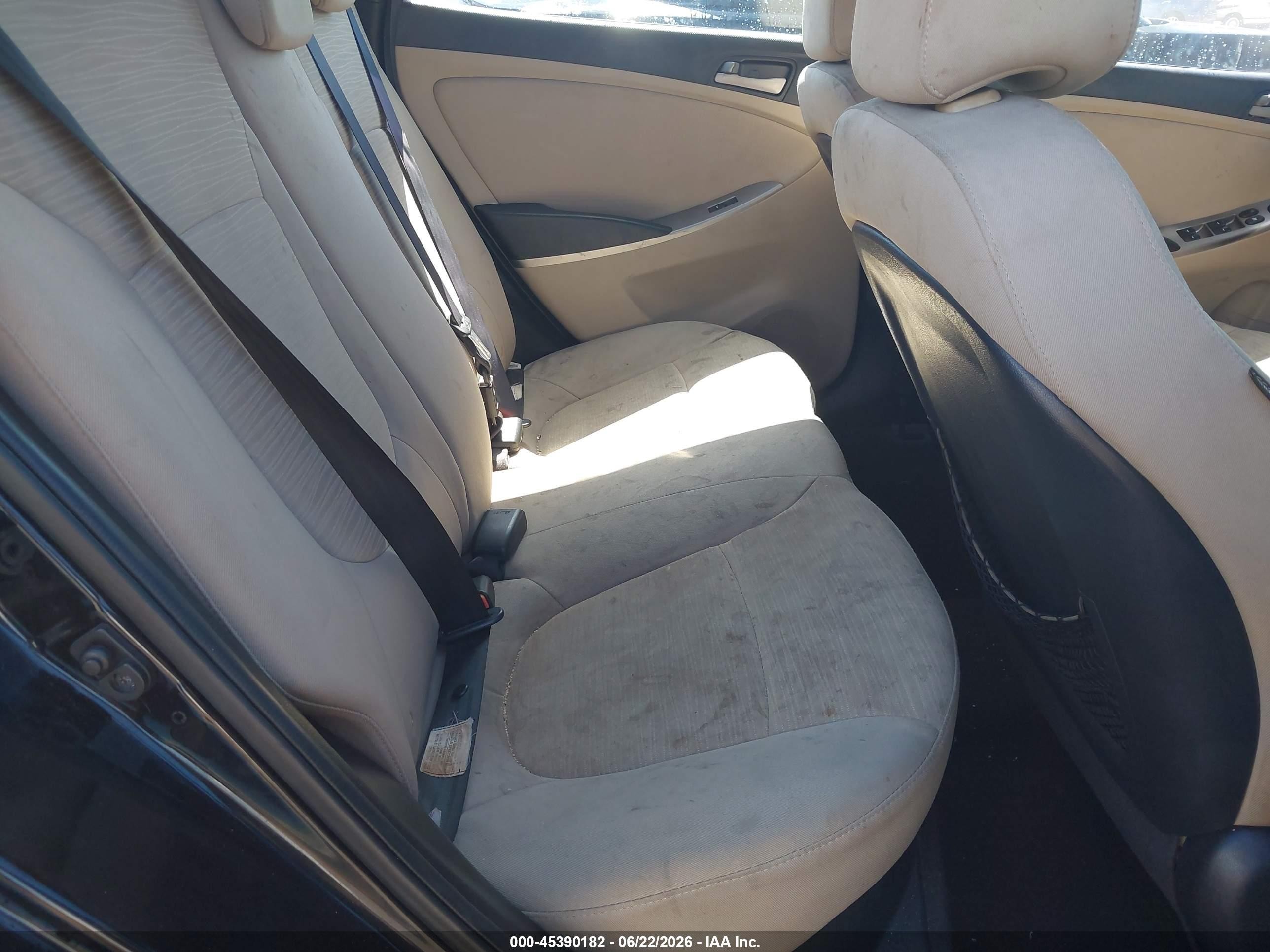 2015 Hyundai Accent Gls Черный vin: KMHCT4AE1FU906550