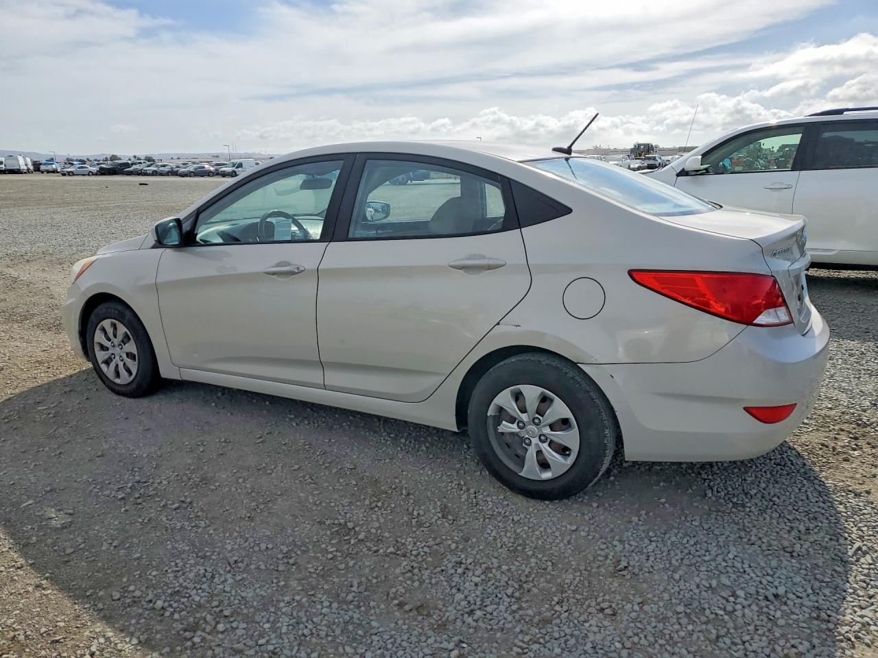 2016 Hyundai Accent Se Cream vin: KMHCT4AE1GU067470