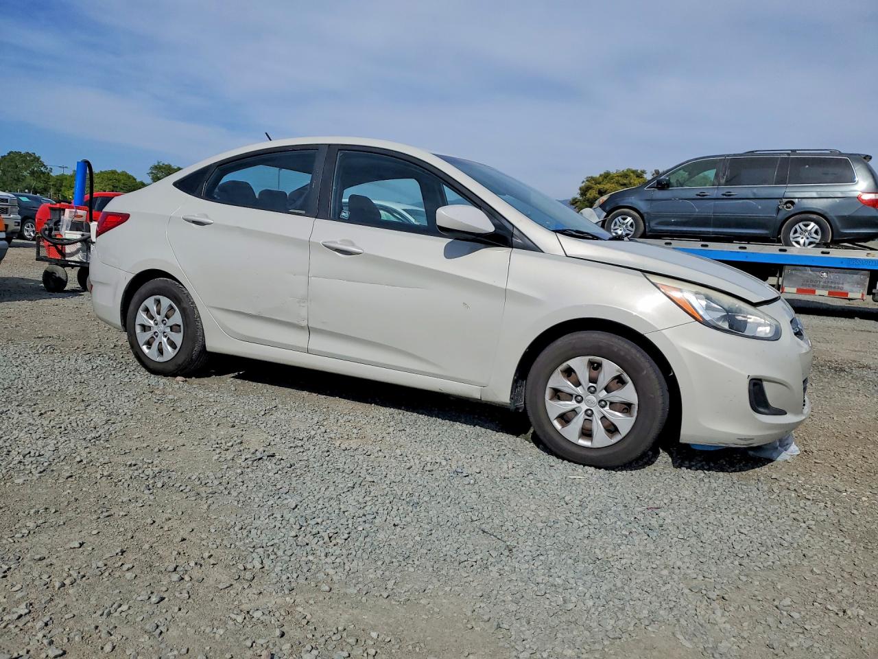 2016 Hyundai Accent Se Cream vin: KMHCT4AE1GU067470
