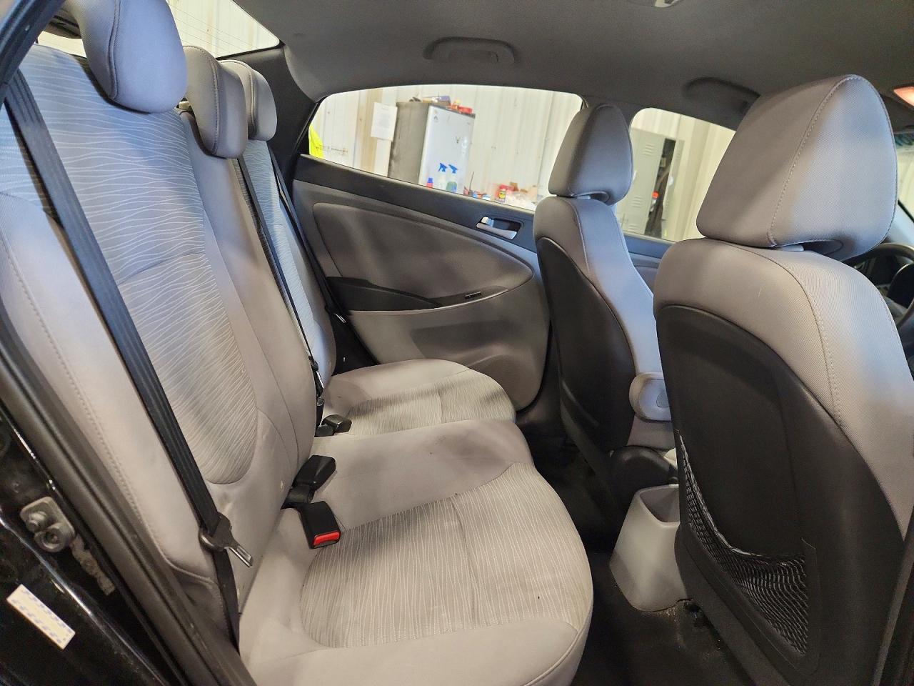 2017 Hyundai Accent Se Черный vin: KMHCT4AE1HU189229
