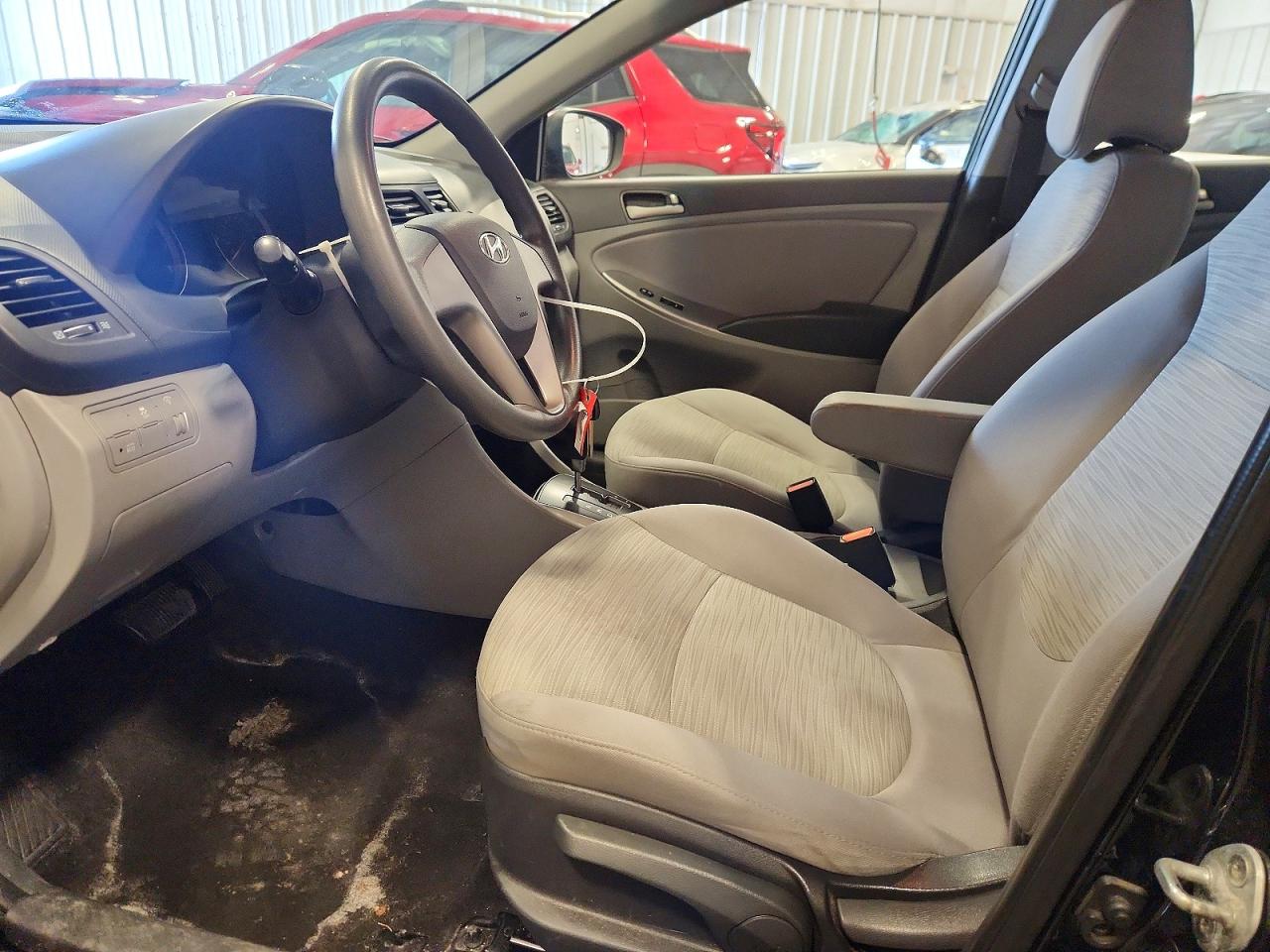 2017 Hyundai Accent Se Черный vin: KMHCT4AE1HU189229