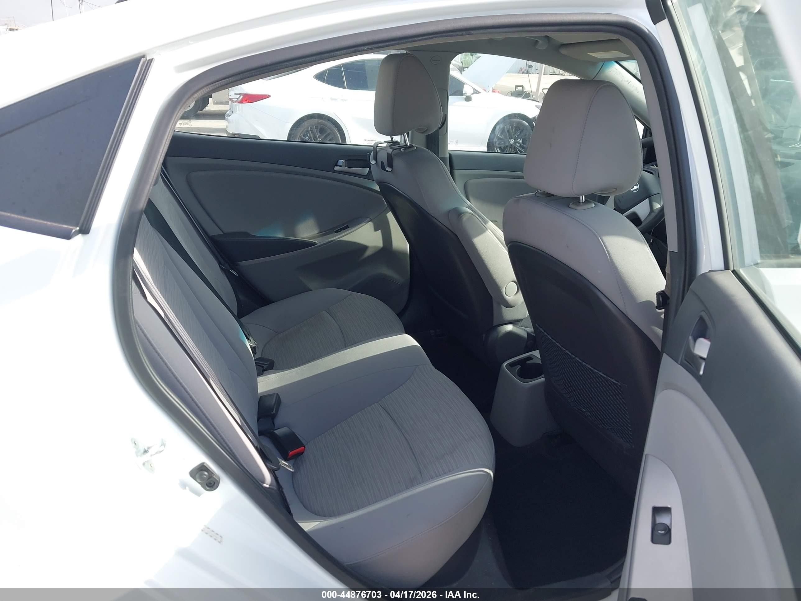 2017 Hyundai Accent Se White vin: KMHCT4AE1HU339887