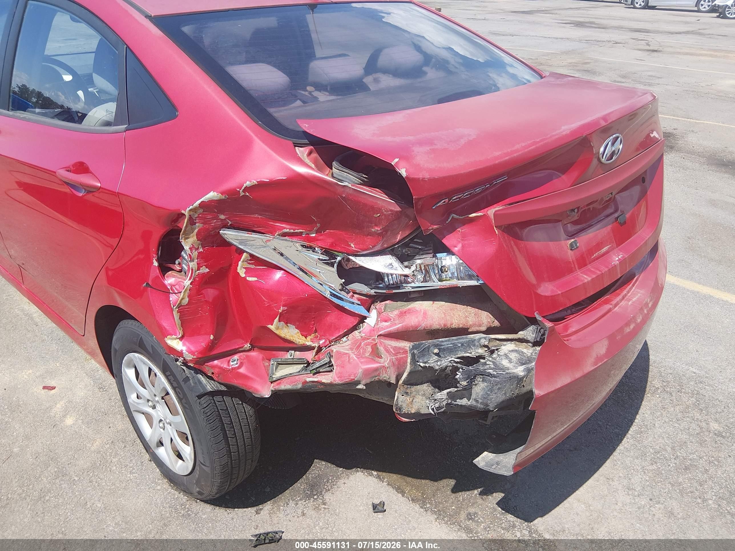 2012 Hyundai Accent Gls Red vin: KMHCT4AE2CU164056