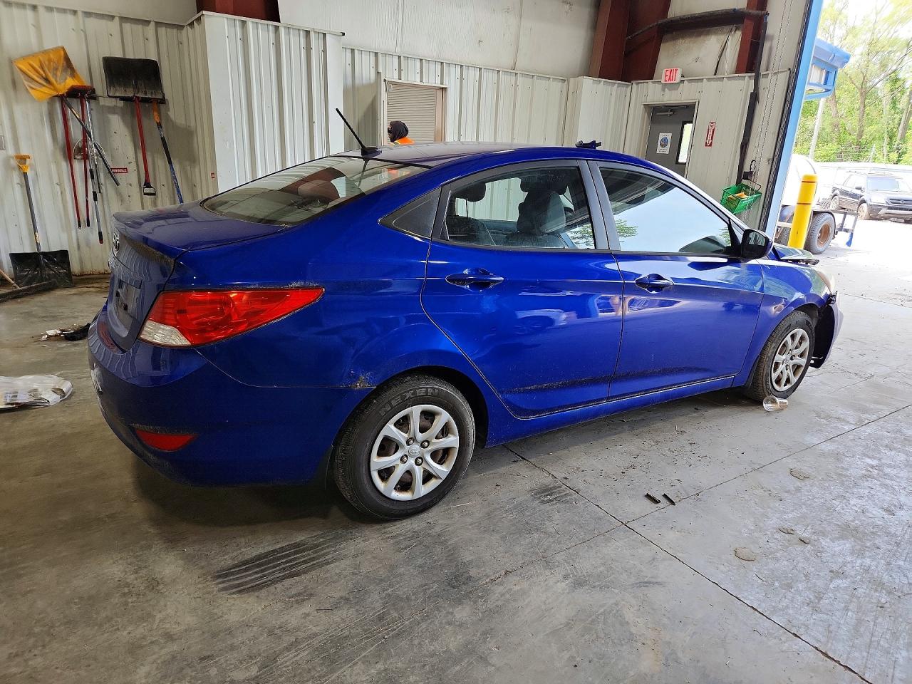 2012 Hyundai Accent Gls Blue vin: KMHCT4AE2CU202580