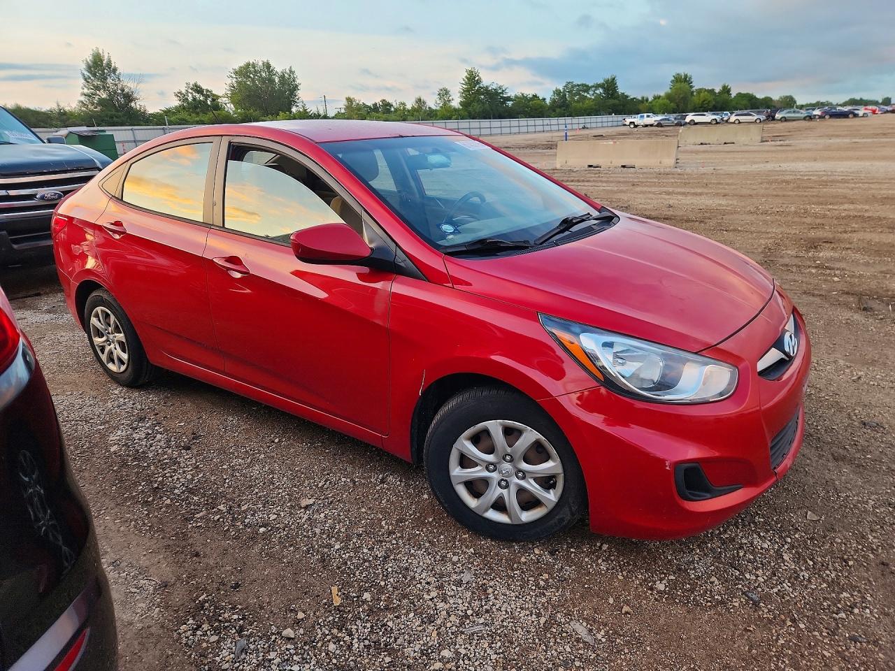 2012 Hyundai Accent Gls Красный vin: KMHCT4AE2CU254565
