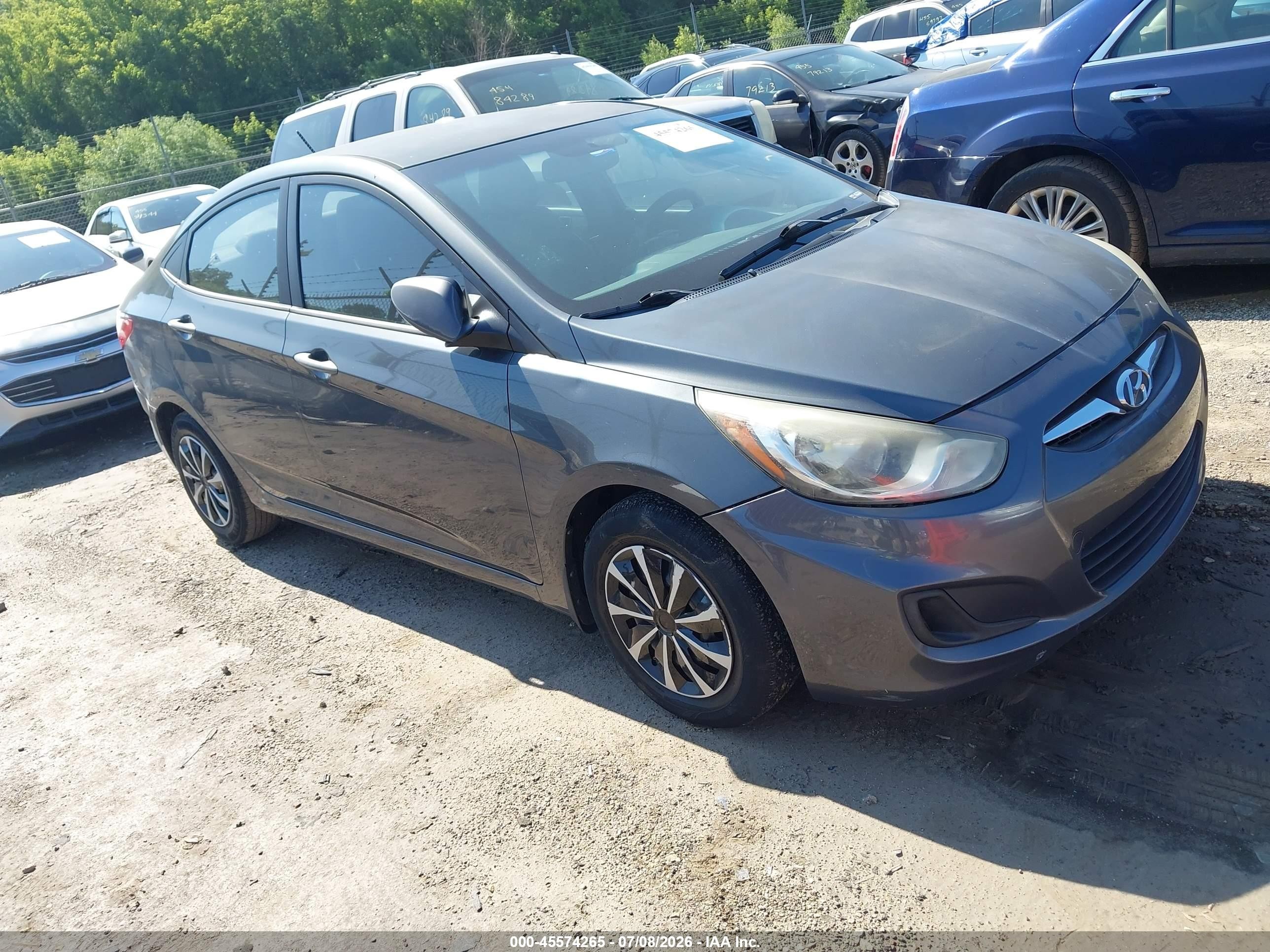2013 Hyundai Accent Gls Gray vin: KMHCT4AE2DU323594
