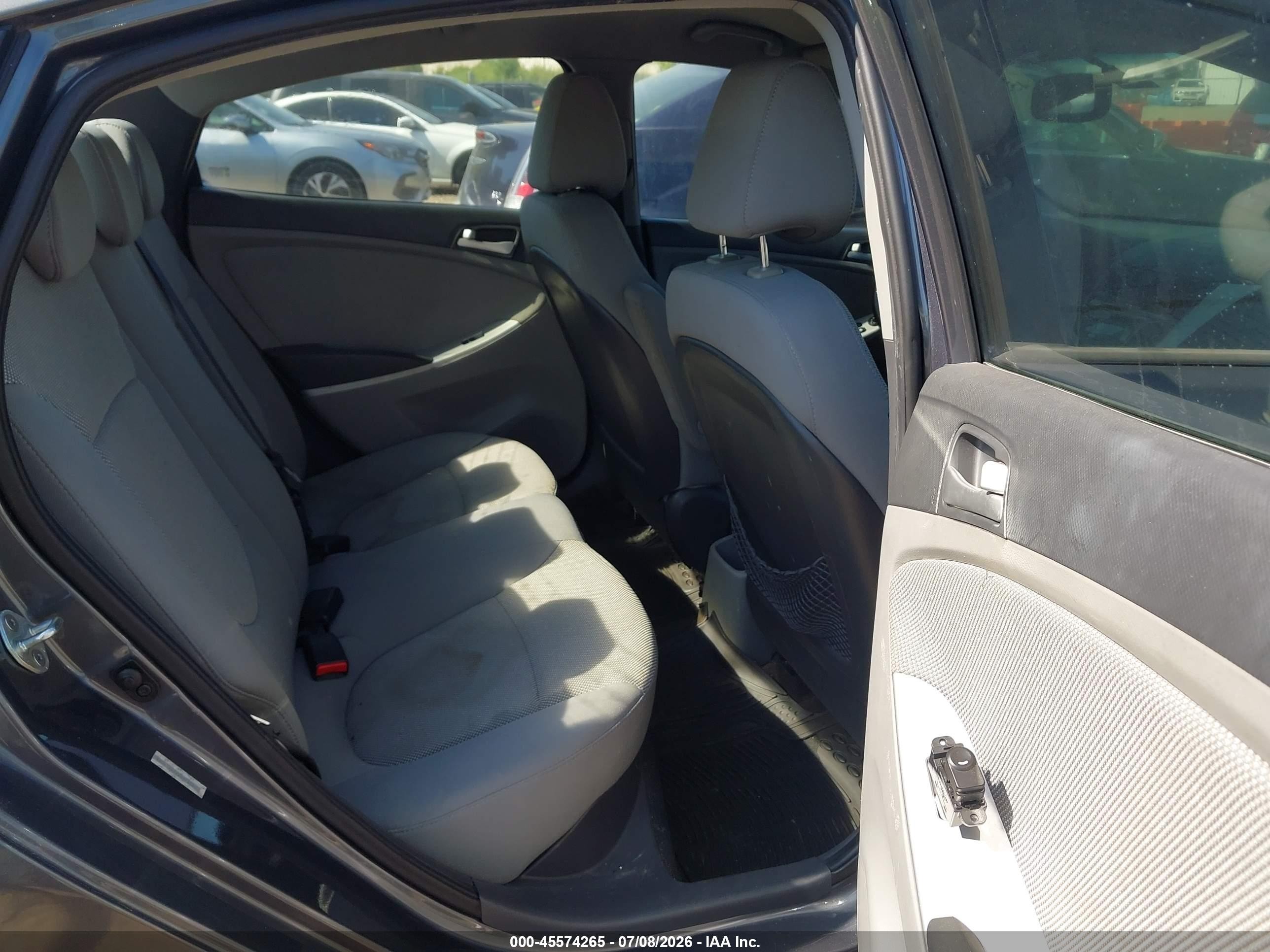 2013 Hyundai Accent Gls Серый vin: KMHCT4AE2DU323594