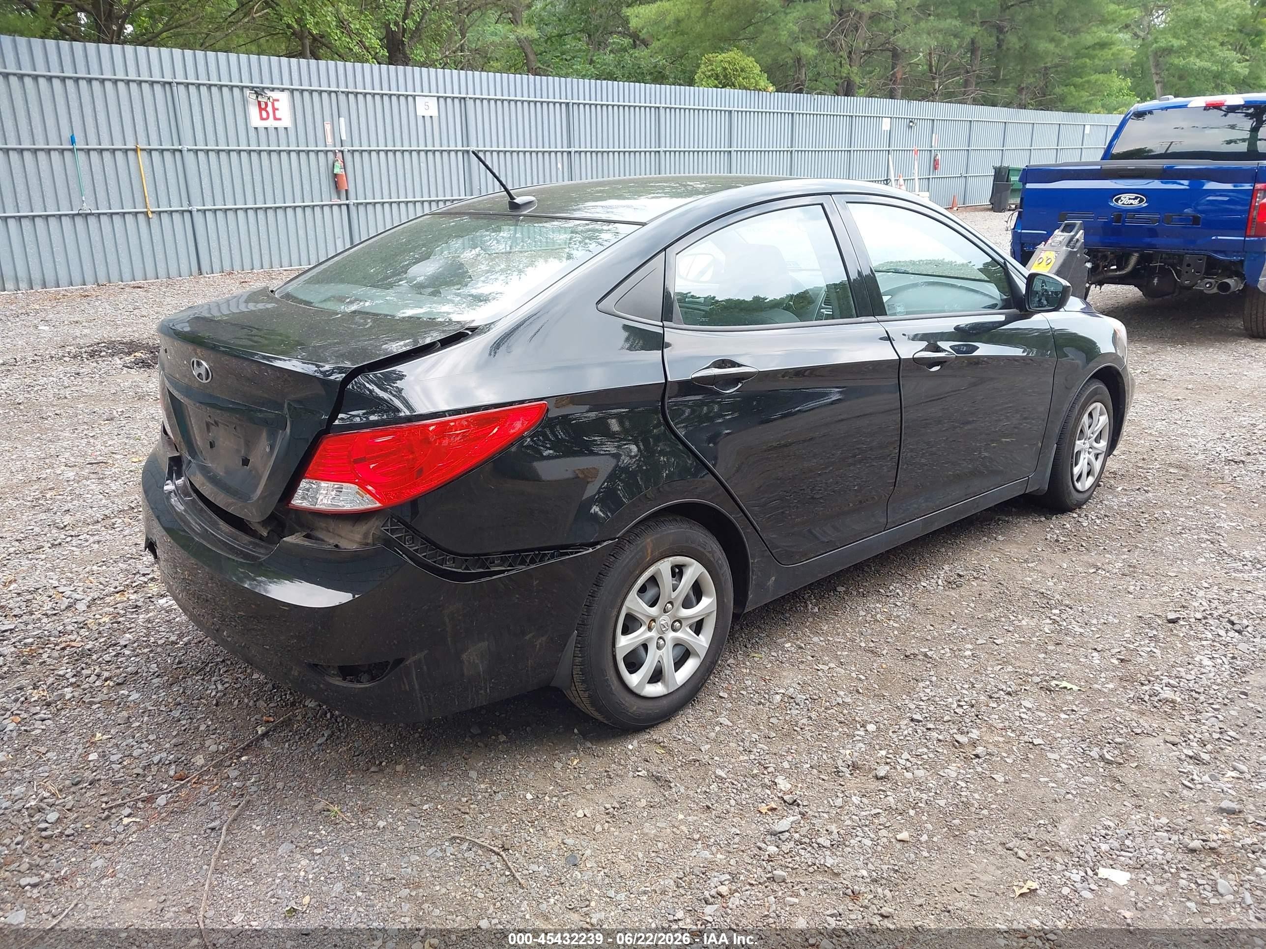 2013 Hyundai Accent Gls Black vin: KMHCT4AE2DU352593