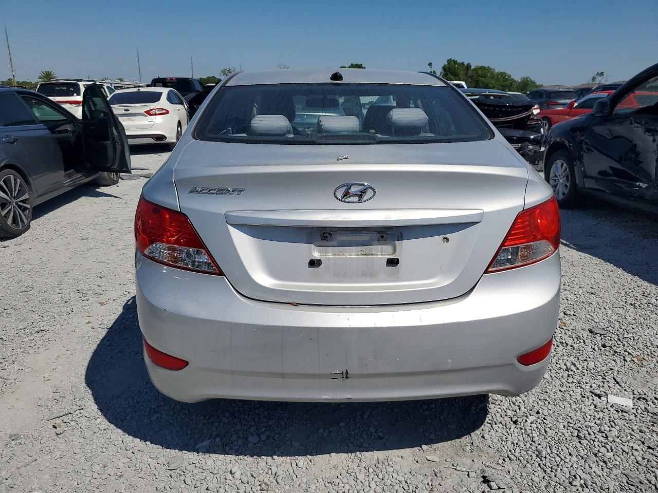 2013 Hyundai Accent Gls Gray vin: KMHCT4AE2DU394617