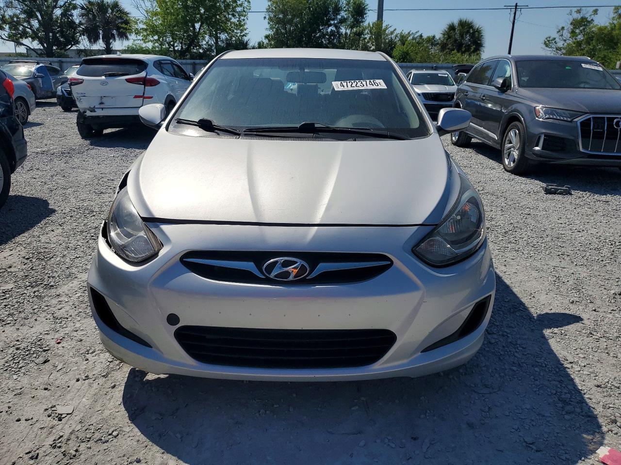 2013 Hyundai Accent Gls Gray vin: KMHCT4AE2DU394617