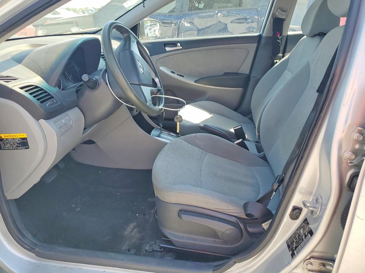 2013 Hyundai Accent Gls Gray vin: KMHCT4AE2DU394617