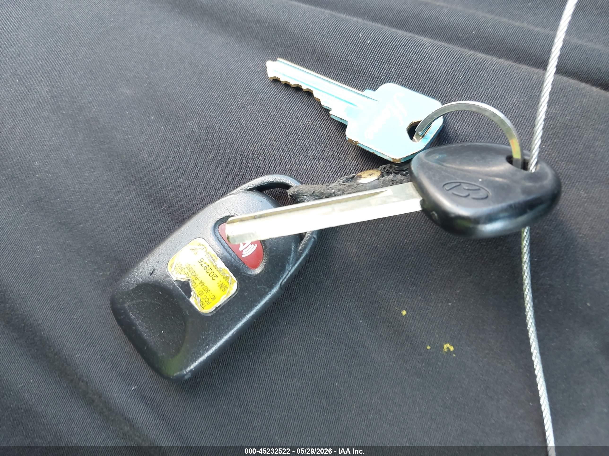 2013 Hyundai Accent Gls Silver vin: KMHCT4AE2DU400139