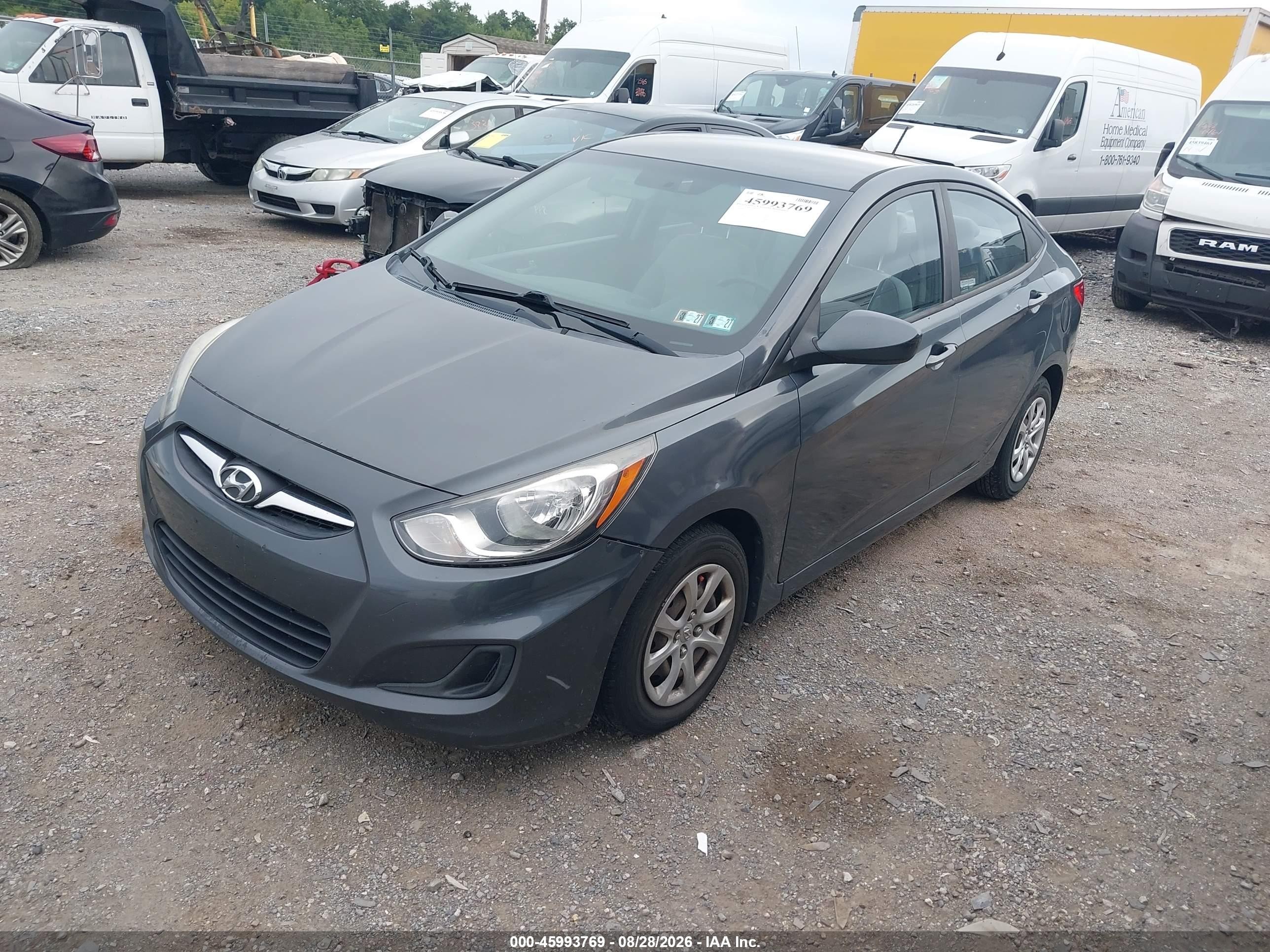 2013 Hyundai Accent Gls Черный vin: KMHCT4AE2DU409312