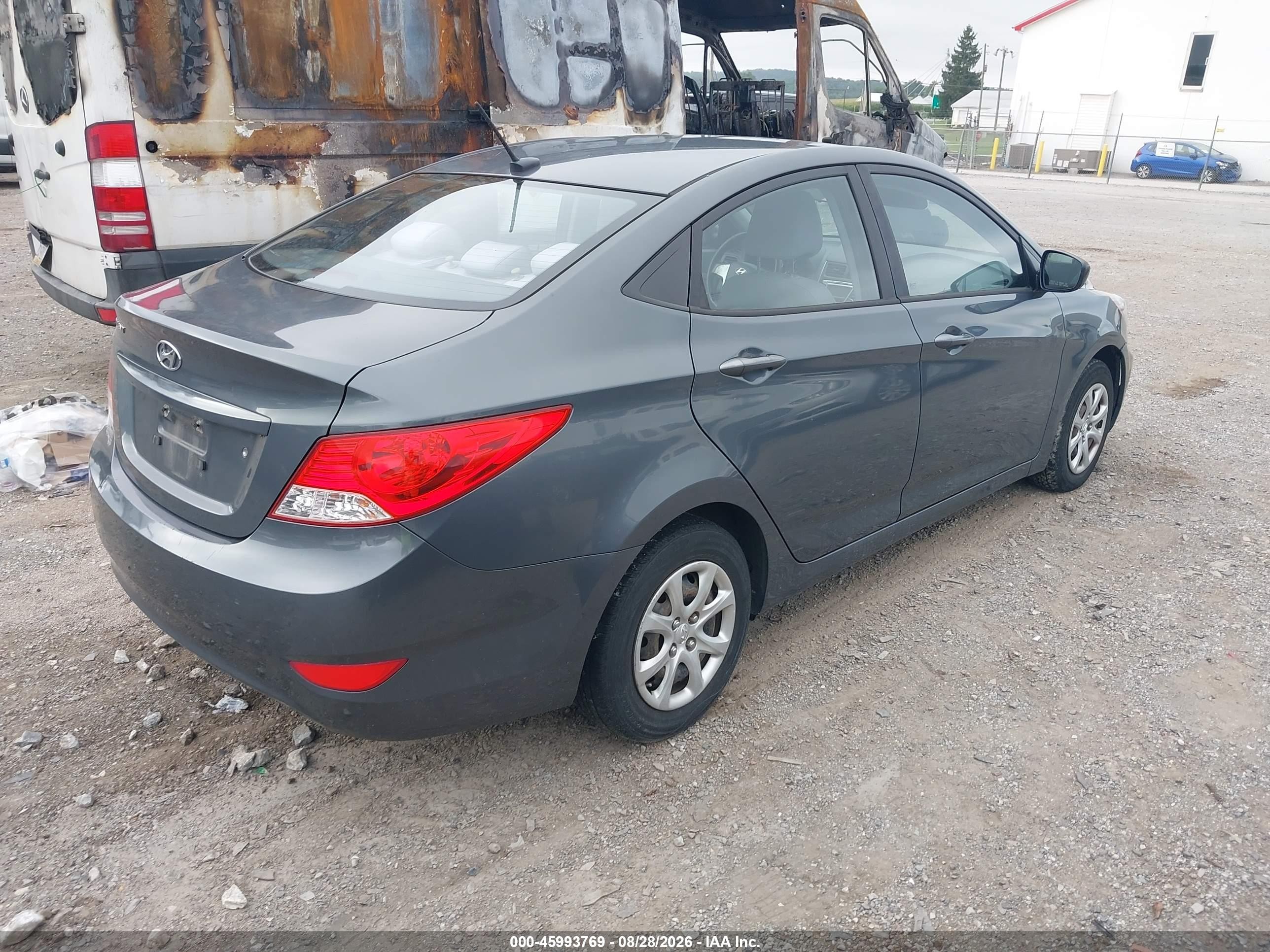 2013 Hyundai Accent Gls Черный vin: KMHCT4AE2DU409312