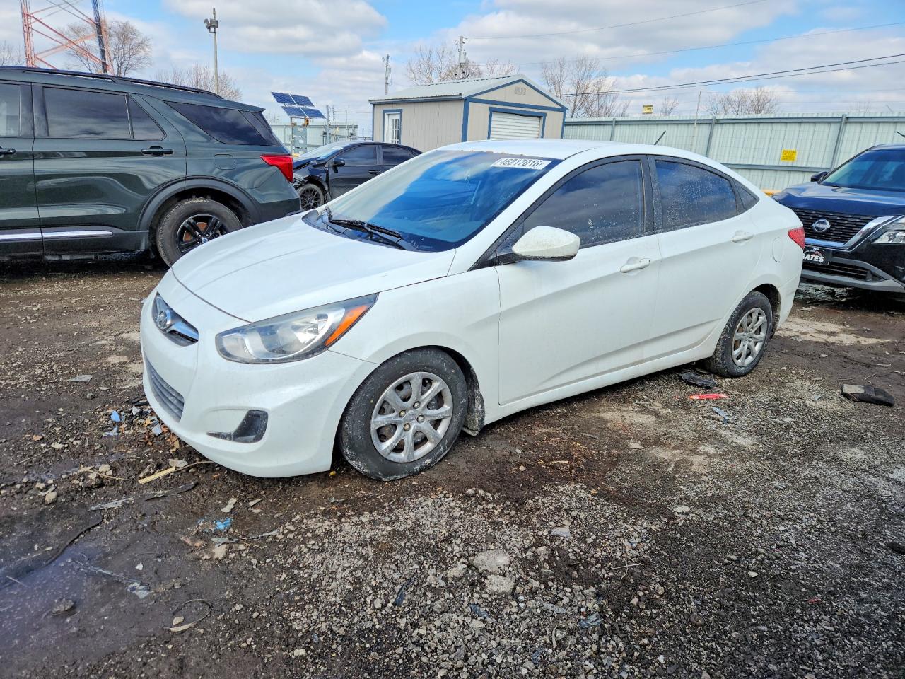 2013 Hyundai Accent Gls White vin: KMHCT4AE2DU411464