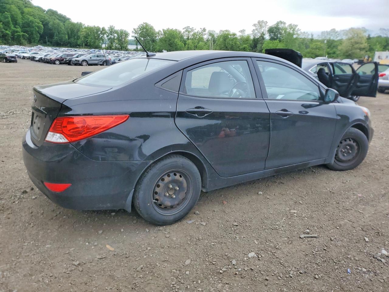 2013 Hyundai Accent Gls Black vin: KMHCT4AE2DU412811