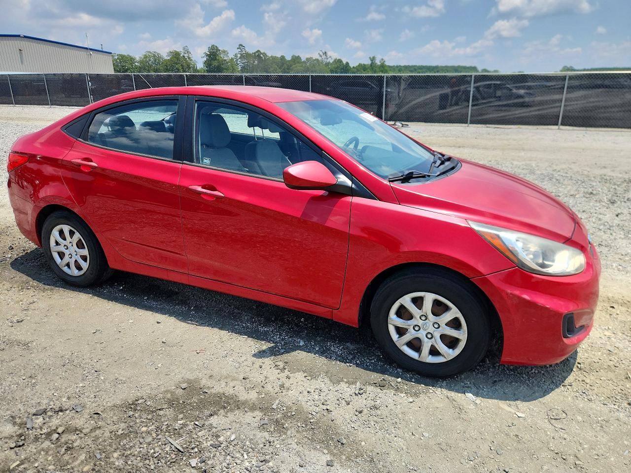 2013 Hyundai Accent Gls Red vin: KMHCT4AE2DU442035