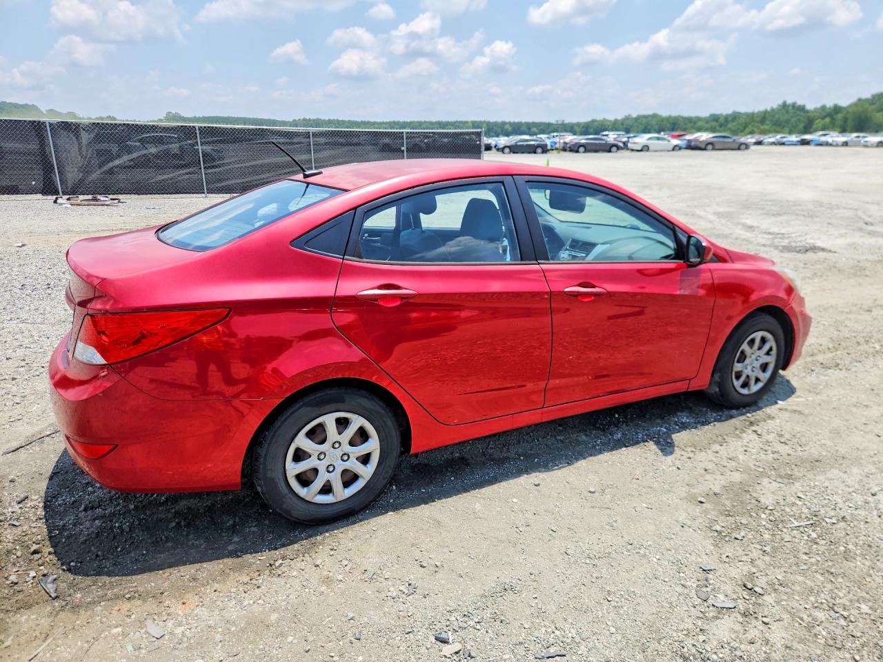 2013 Hyundai Accent Gls Red vin: KMHCT4AE2DU442035