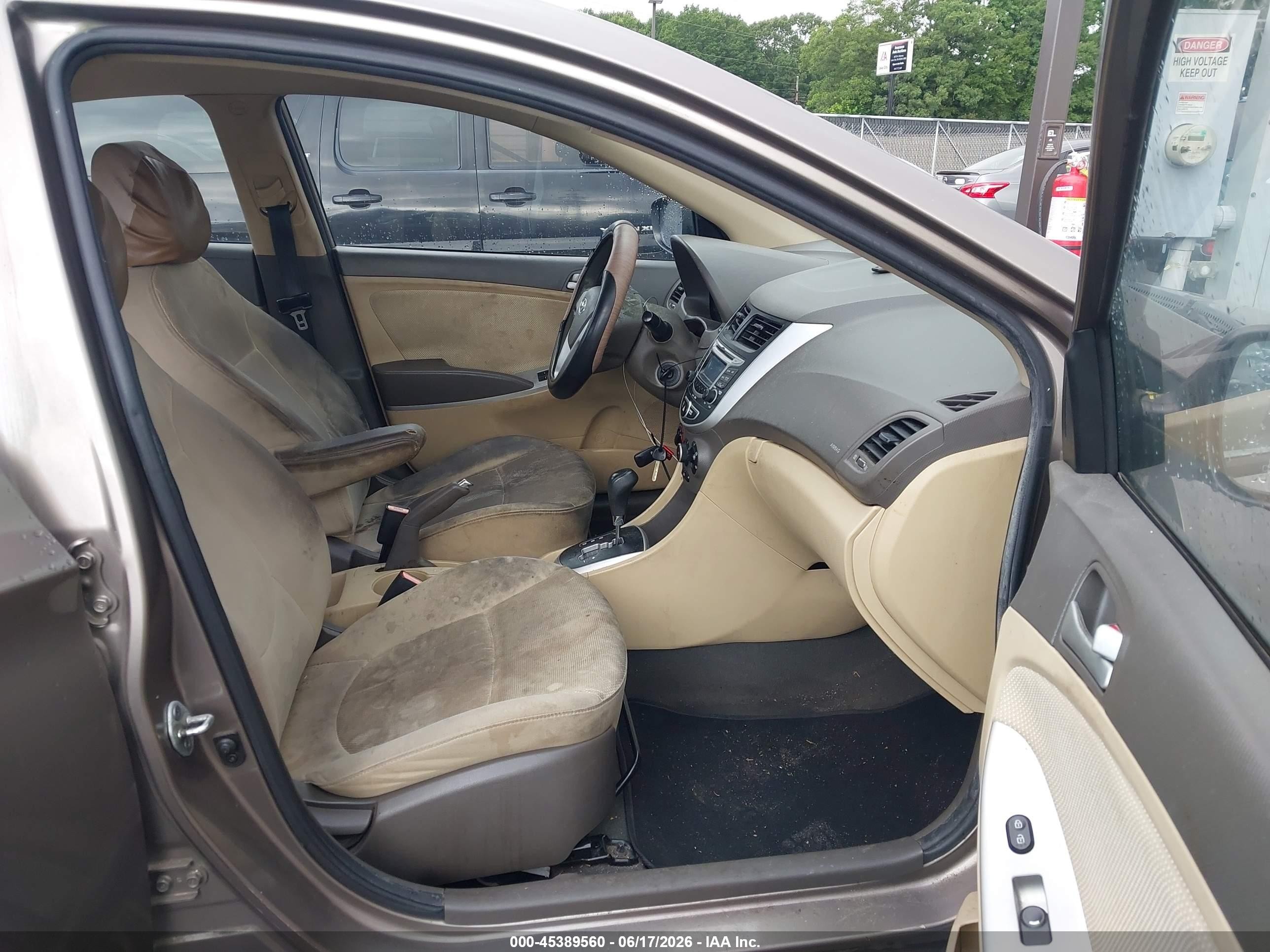 2013 Hyundai Accent Gls Dark Brown vin: KMHCT4AE2DU477867