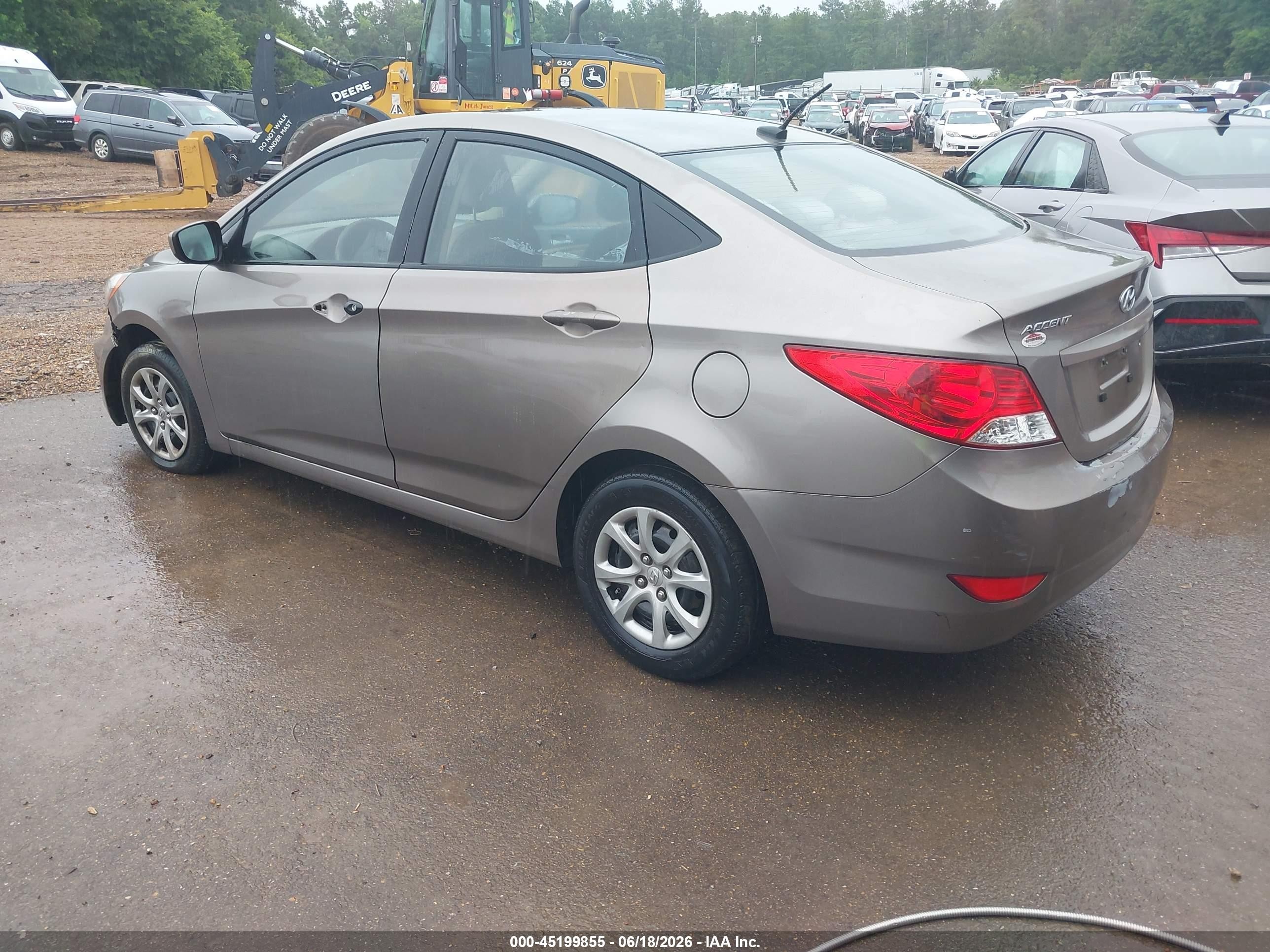2013 Hyundai Accent Gls Brown vin: KMHCT4AE2DU521057