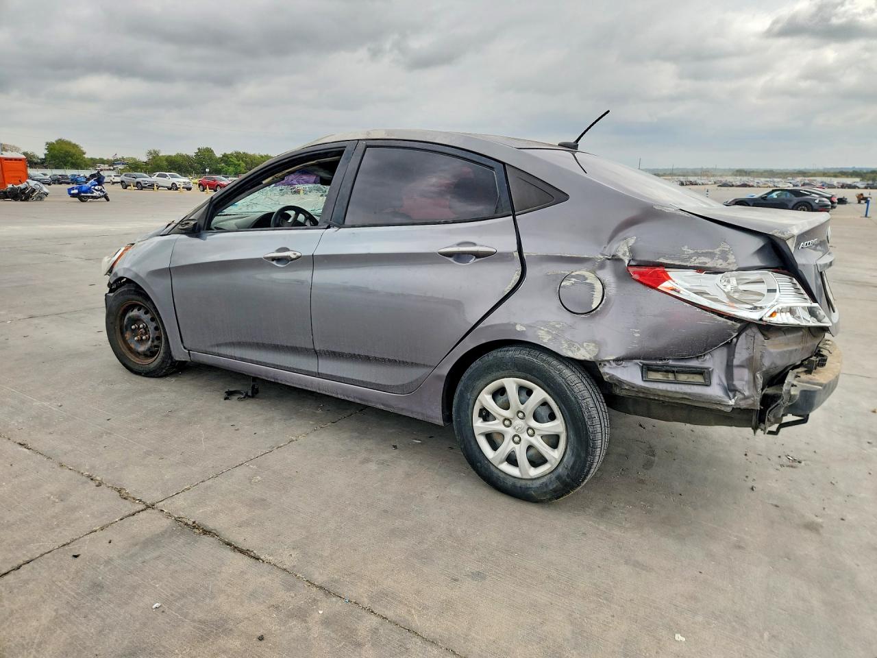 2013 Hyundai Accent Gls Gray vin: KMHCT4AE2DU555015